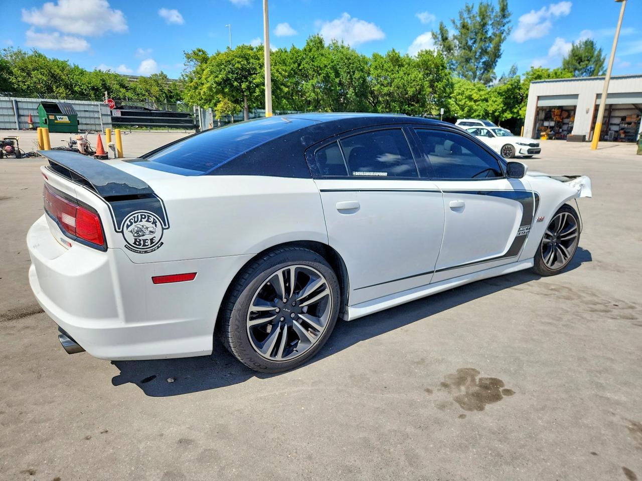 2013 Dodge Charger Super Bee White vin: 2C3CDXGJ7DH660289