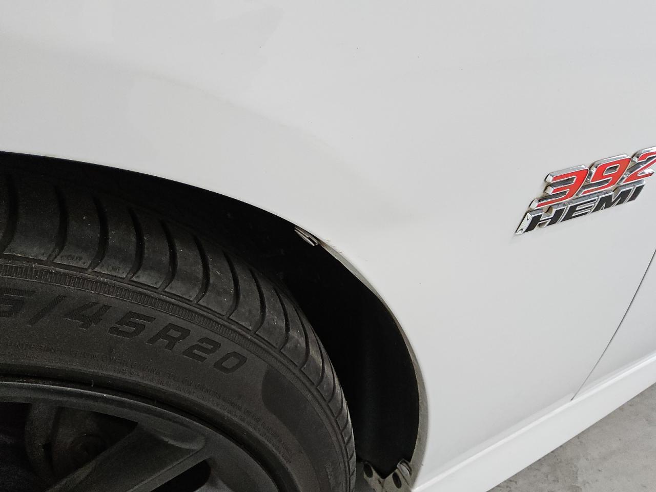 2019 Dodge Charger Scat Pack White vin: 2C3CDXGJ8KH688843 Damage: Left Front Fender, Dent(S) W/No Paint Dmg, Pdr-1 Dent