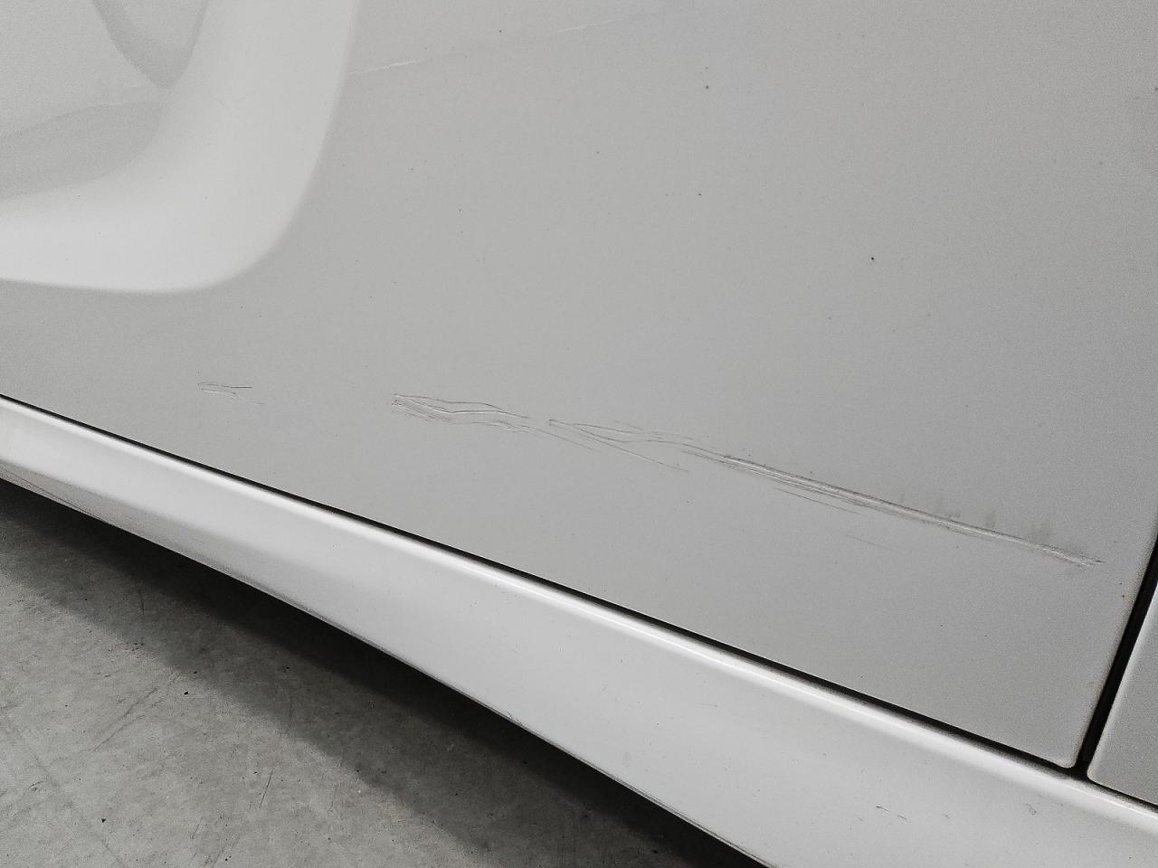 2019 Dodge Charger Scat Pack White vin: 2C3CDXGJ8KH688843 Damage: Left Front Door, Heavy Scratch, > 12 Inches