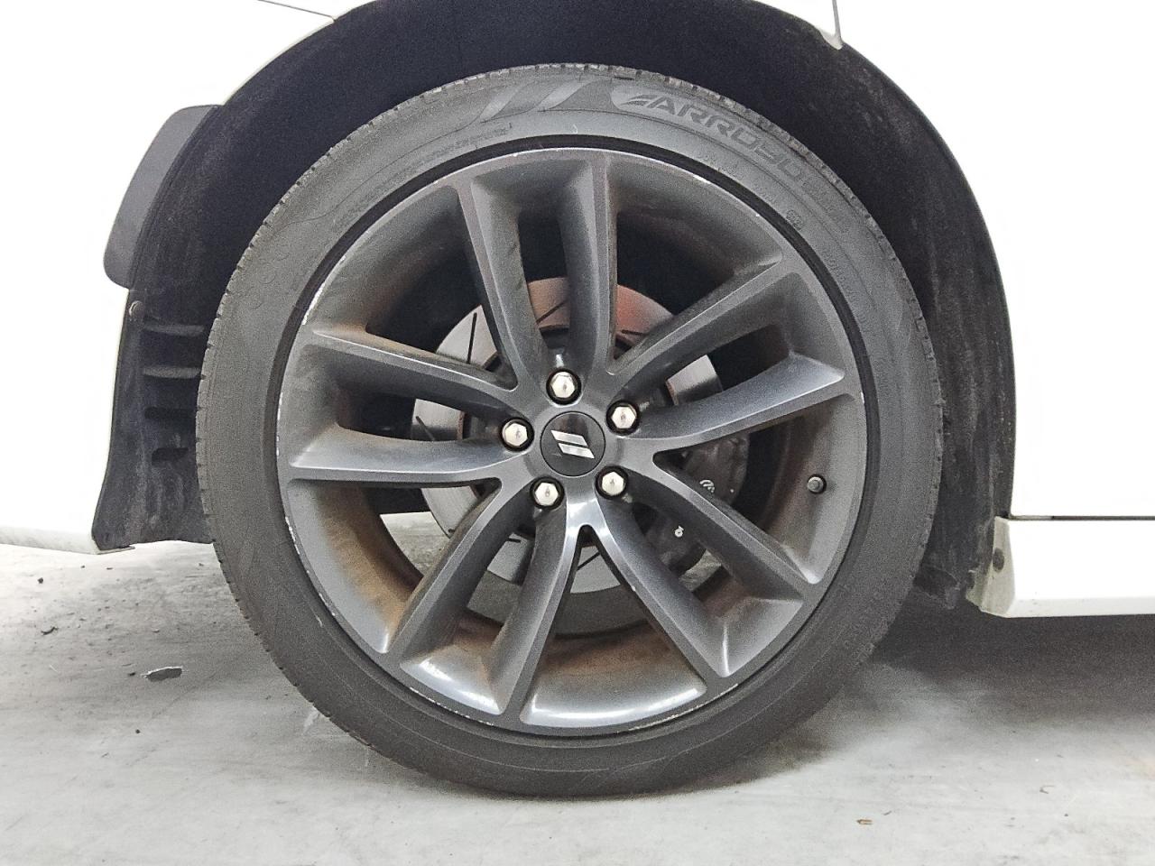 2019 Dodge Charger Scat Pack White vin: 2C3CDXGJ8KH688843 Damage: Right Rear Wheel, Curb Rash, > 12 Inches