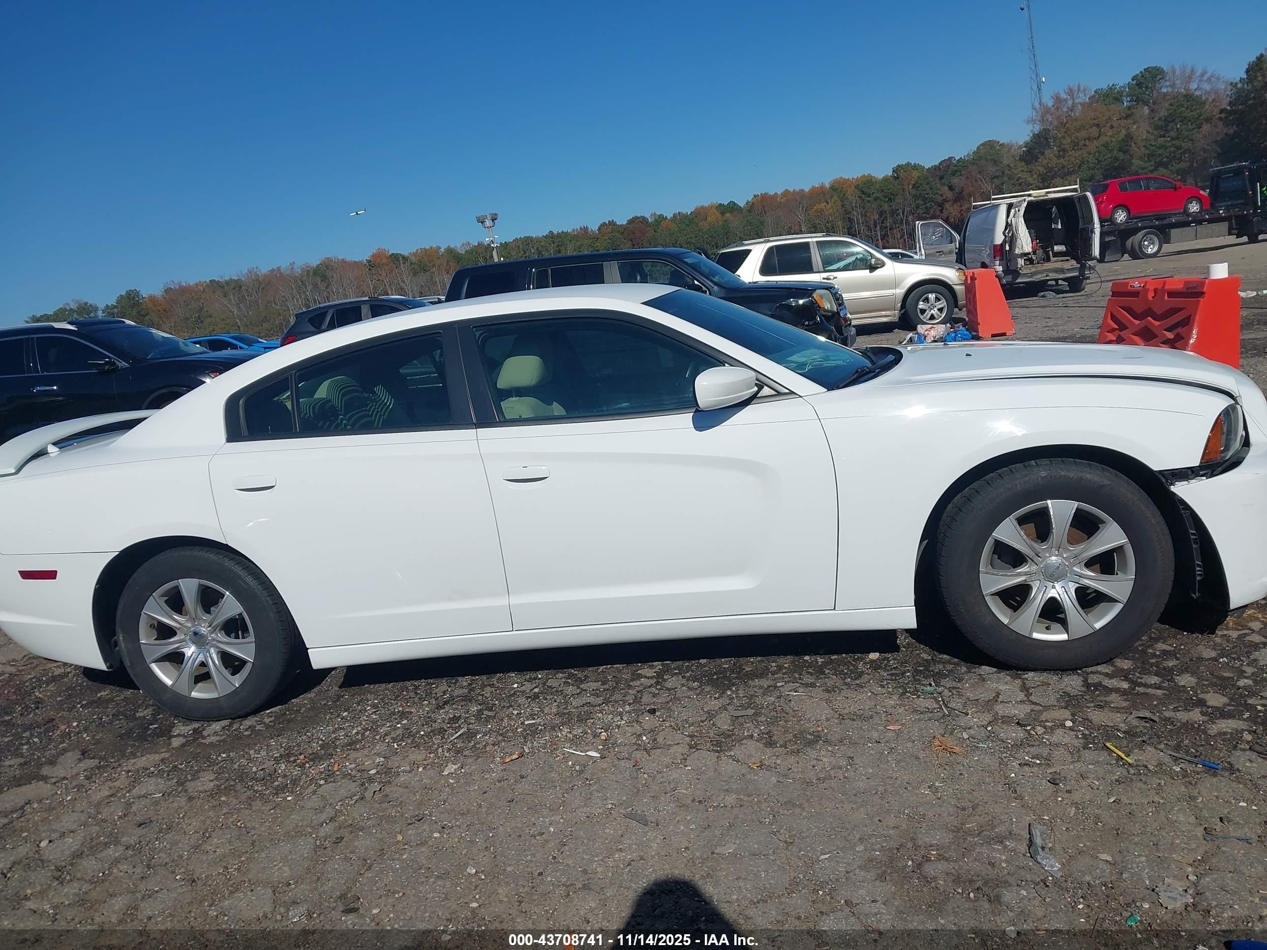 2014 Dodge Charger Sxt Белый vin: 2C3CDXHG0EH104541