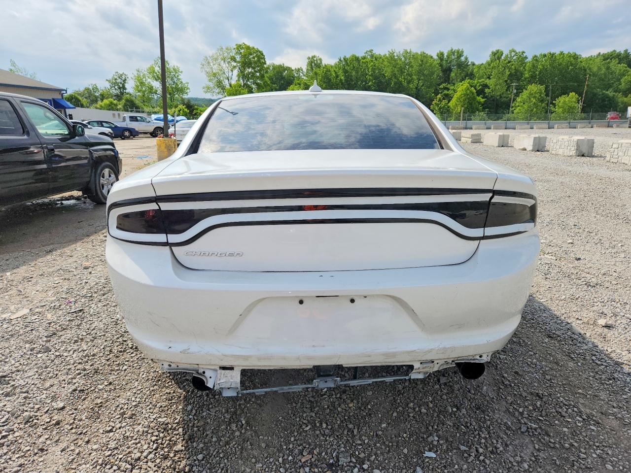 2015 Dodge Charger Sxt White vin: 2C3CDXHG0FH878581