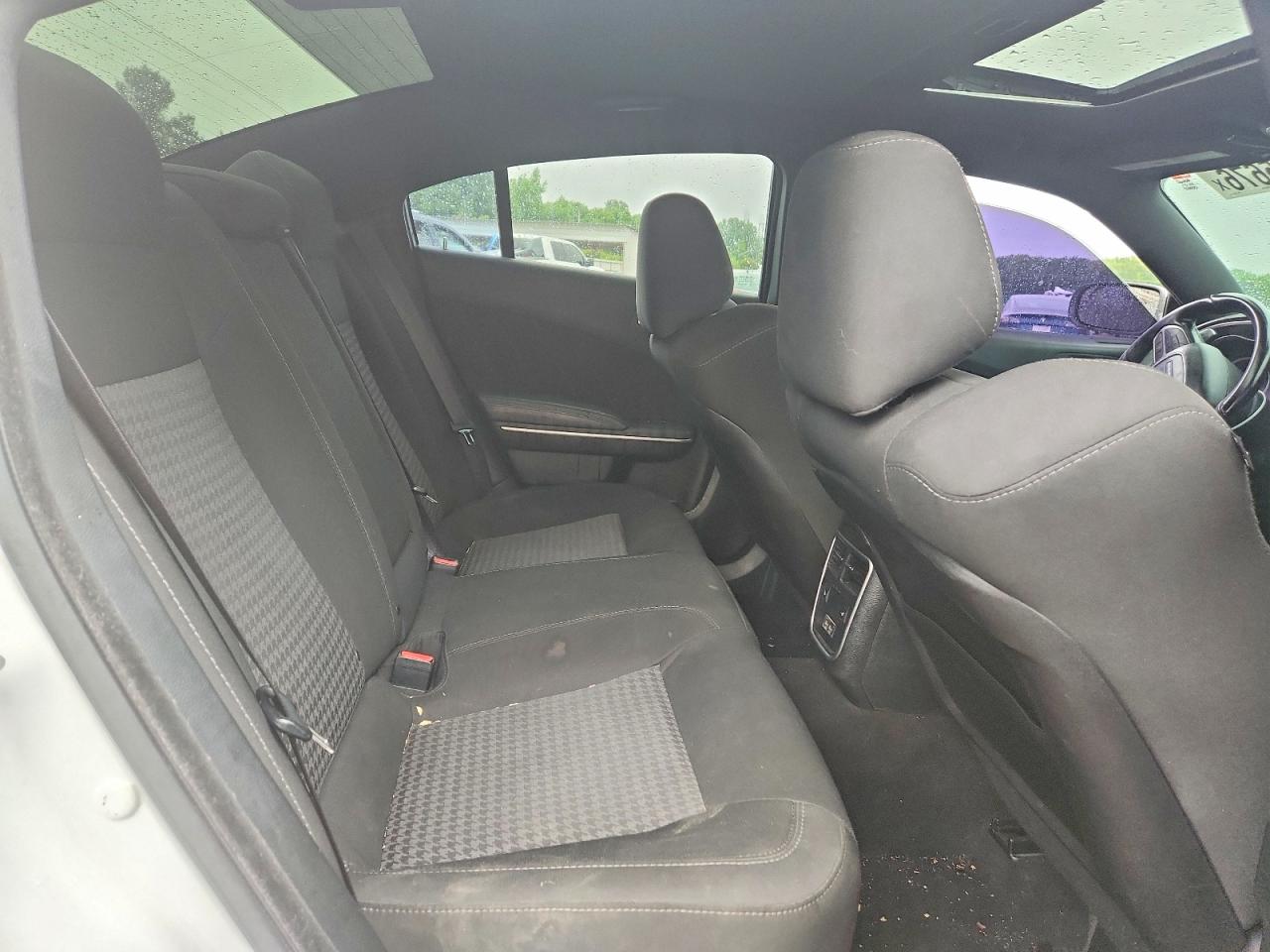 2018 Dodge Charger Sxt Plus White vin: 2C3CDXHG0JH166712