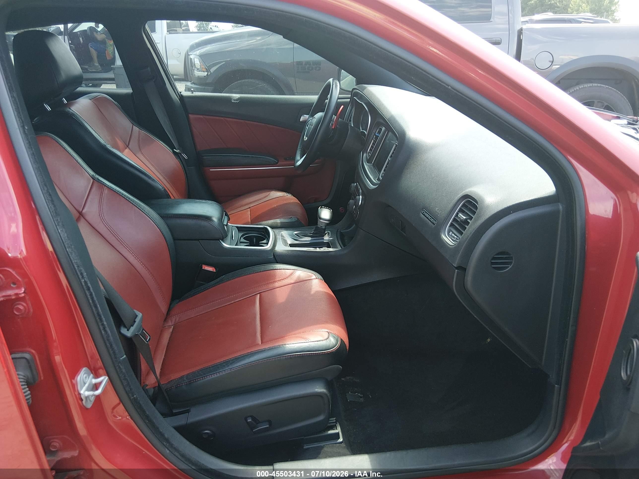 2015 Dodge Charger Sxt Красный vin: 2C3CDXHG1FH842981