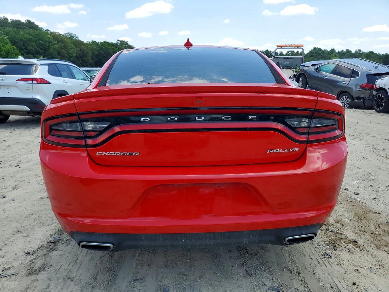 2015 Dodge Charger Sxt Red vin: 2C3CDXHG1FH877195
