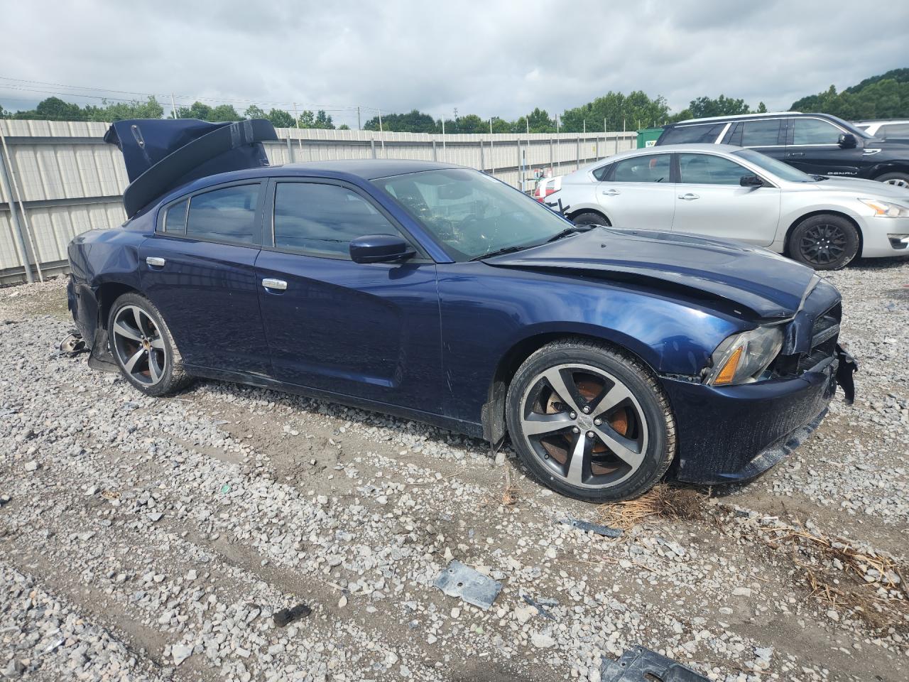 2014 Dodge Charger Sxt Blue vin: 2C3CDXHG2EH370014 Damage: Right Head Lamp, Broken, Replacement Required