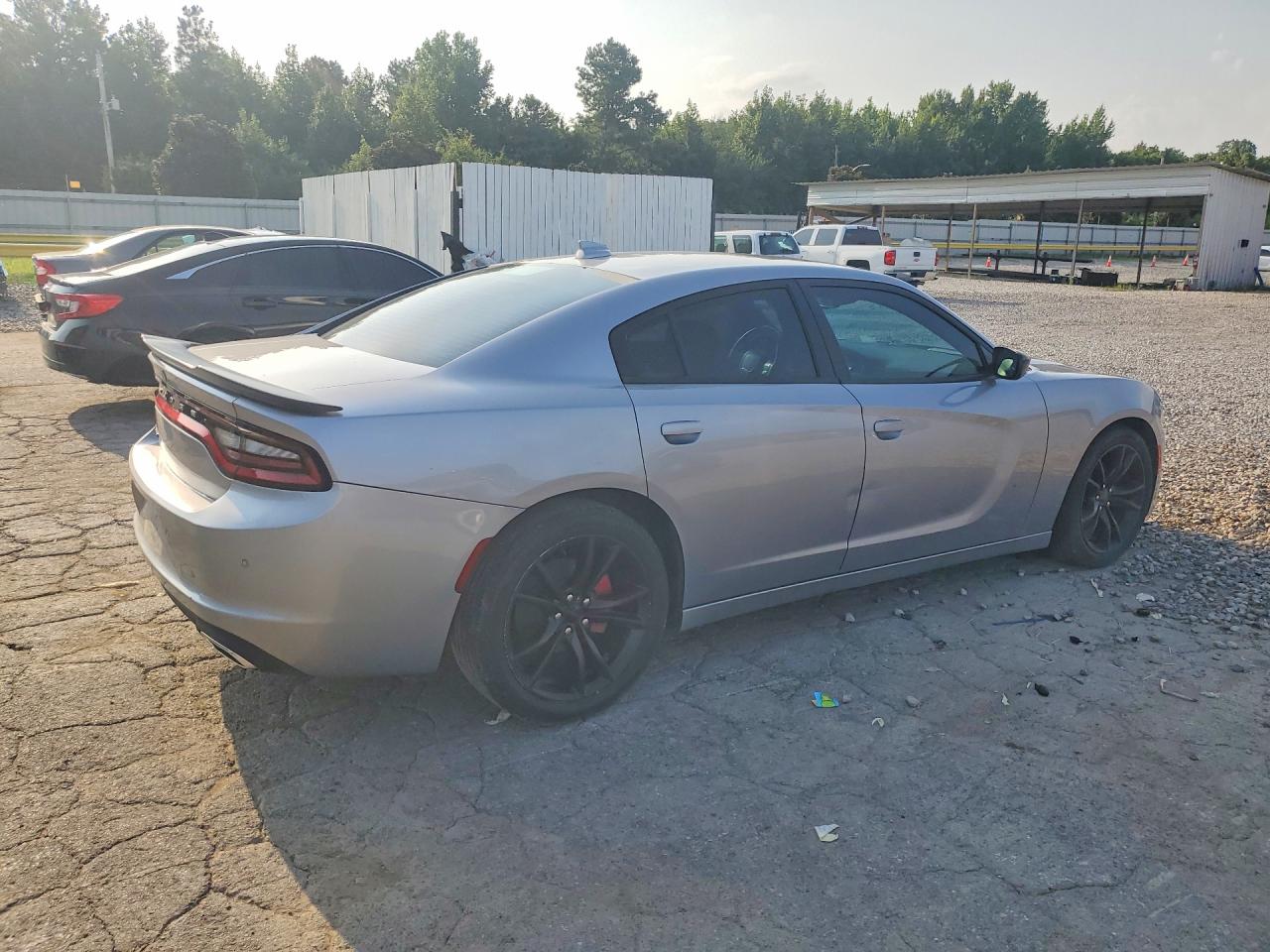 2016 Dodge Charger Sxt Silver vin: 2C3CDXHG2GH318823