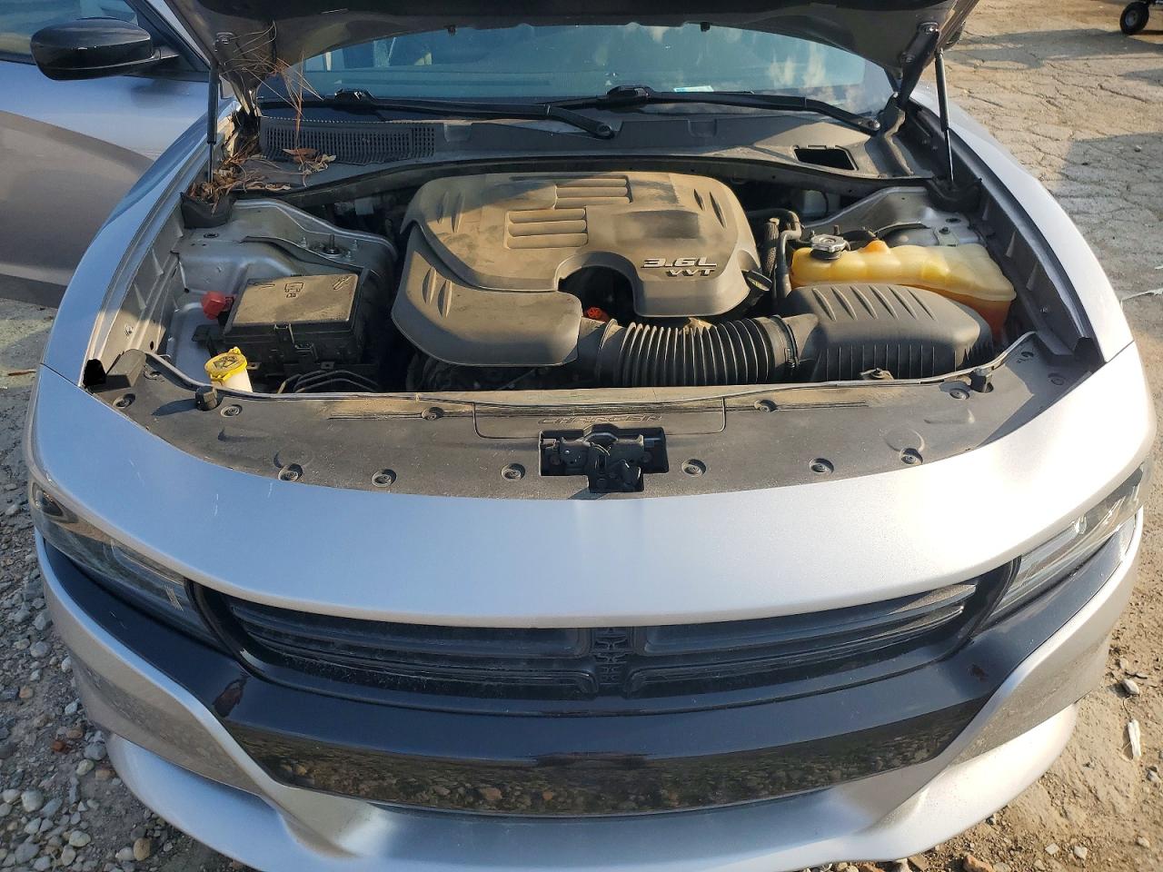 2016 Dodge Charger Sxt Silver vin: 2C3CDXHG2GH318823