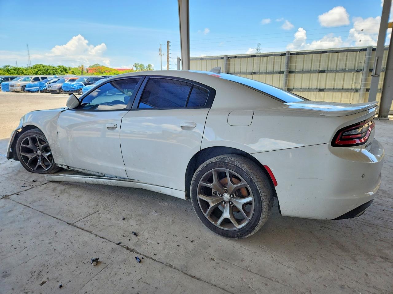 2015 Dodge Charger Sxt Белый vin: 2C3CDXHG3FH900282
