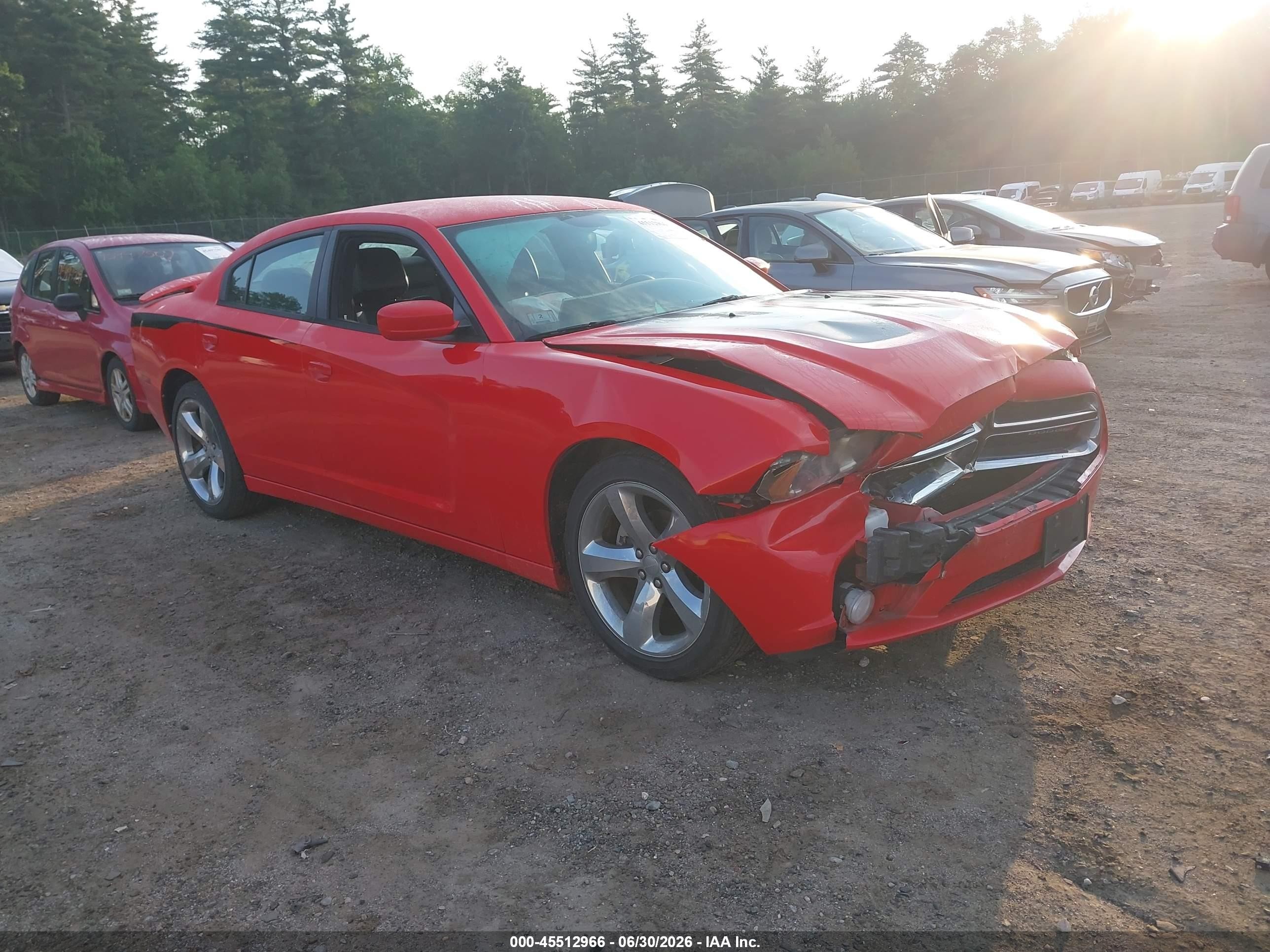 2013 Dodge Charger Sxt Красный vin: 2C3CDXHG4DH742998