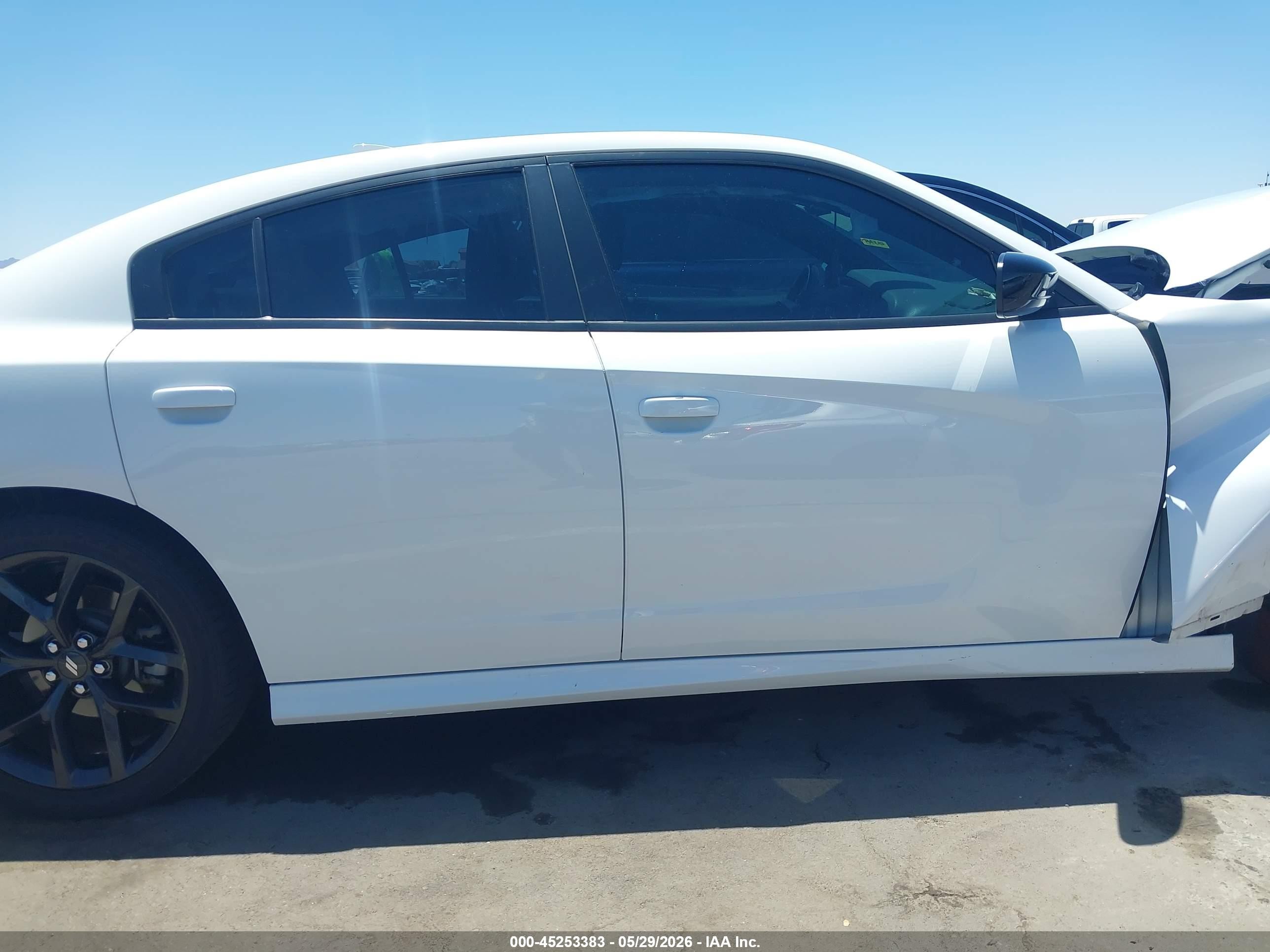 2022 Dodge Charger Gt Rwd White vin: 2C3CDXHG5NH138751