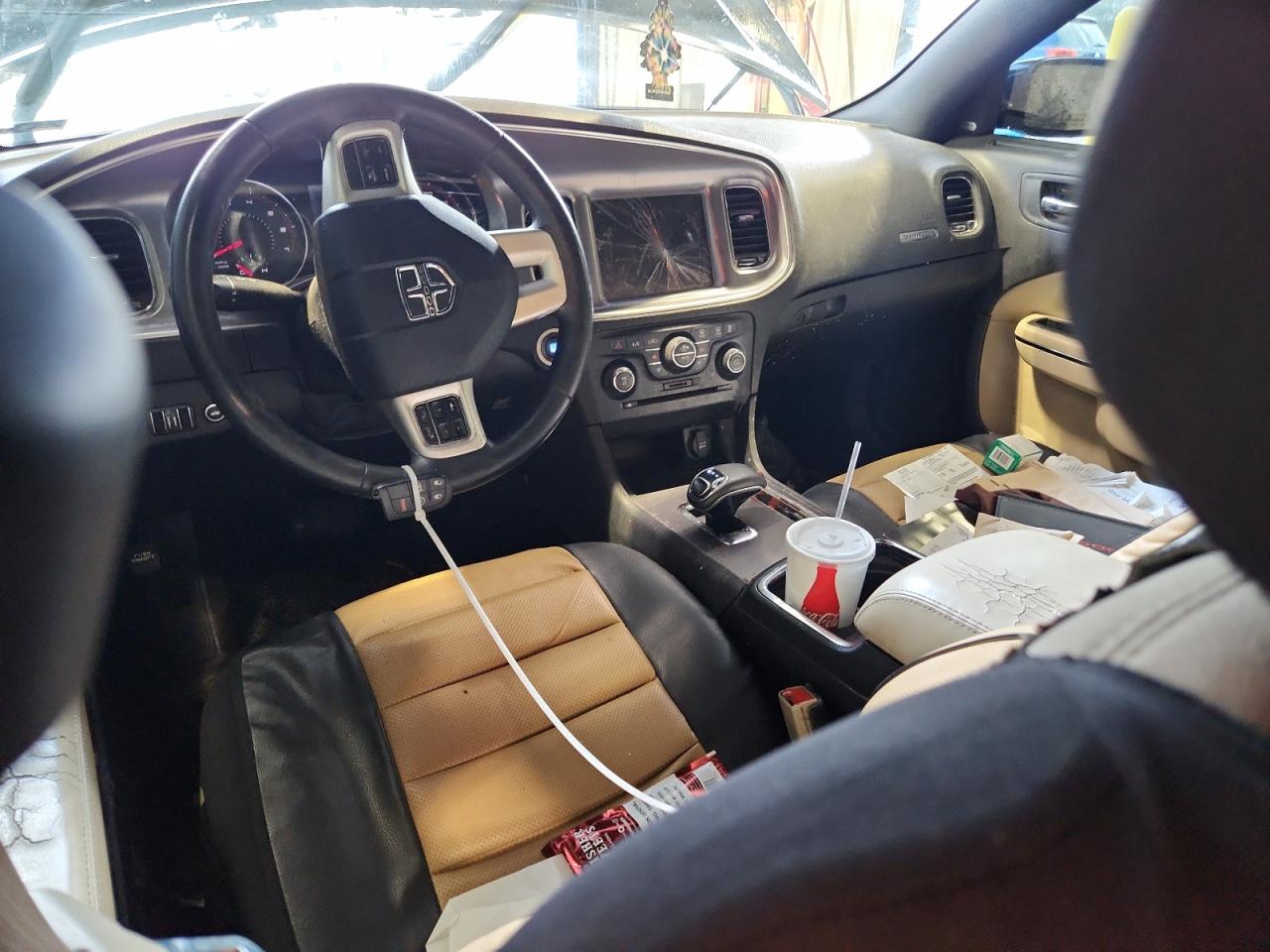 2013 Dodge Charger Sxt Black vin: 2C3CDXHG8DH725511 Damage: Left Front Armrest, Torn, 11 To 12 Inches