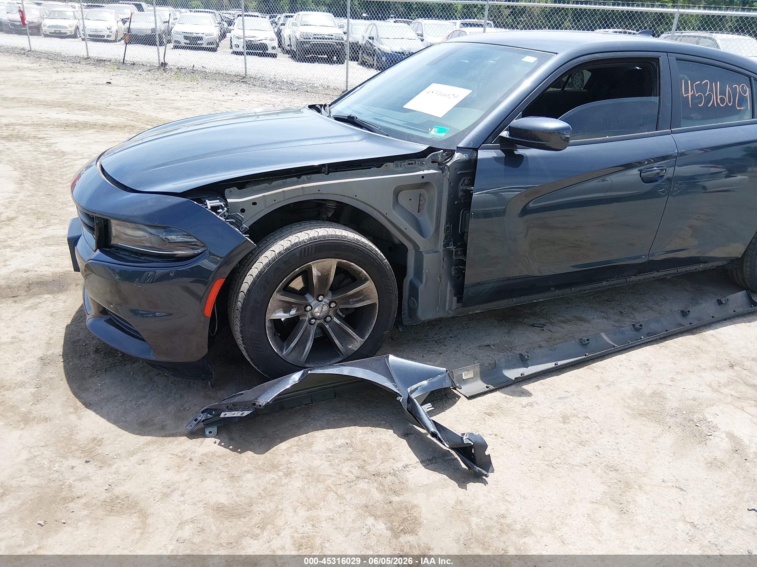 2017 Dodge Charger Sxt Rwd Gray vin: 2C3CDXHG8HH562803