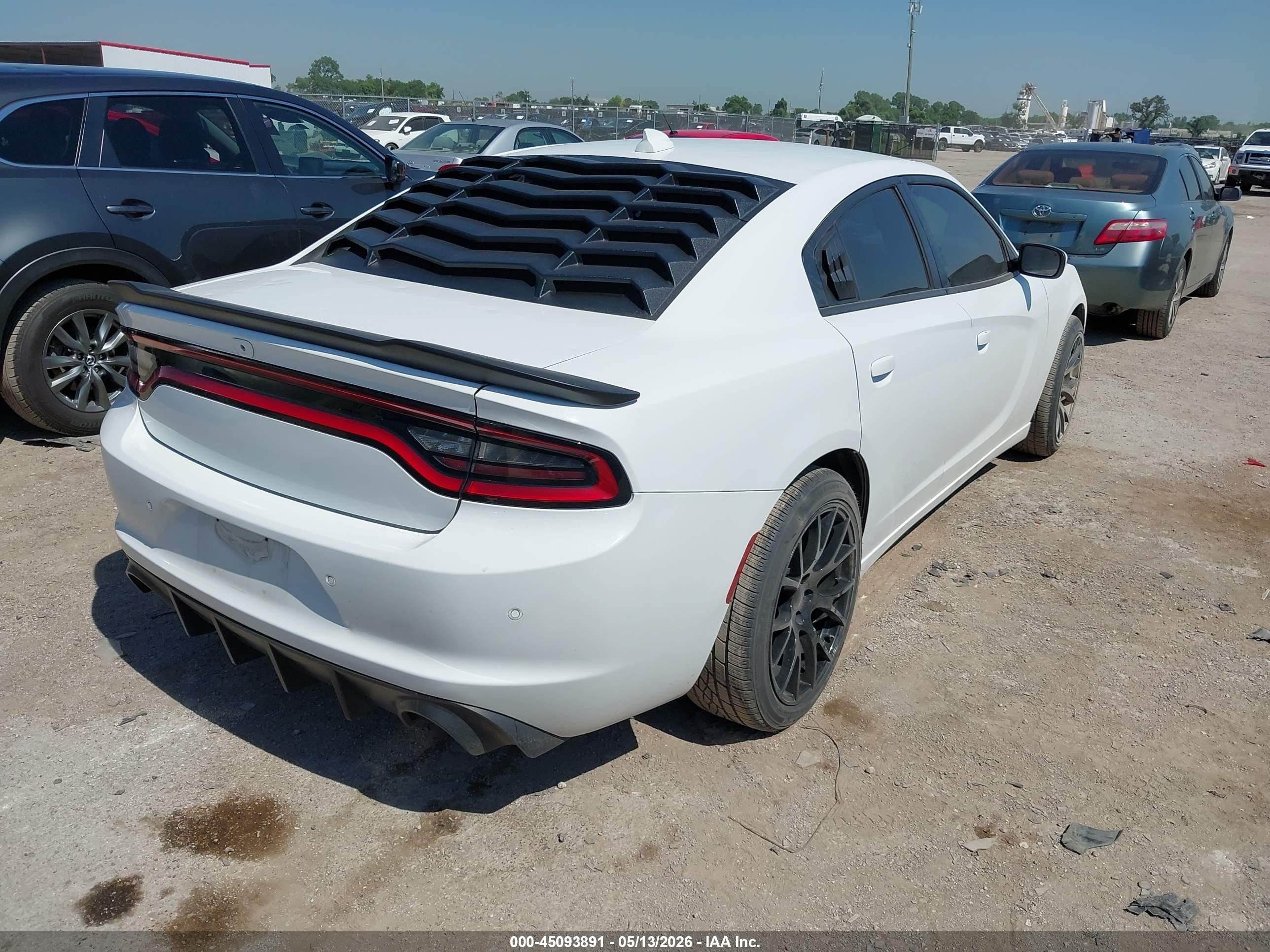2018 Dodge Charger Sxt Plus Rwd White vin: 2C3CDXHG8JH176470
