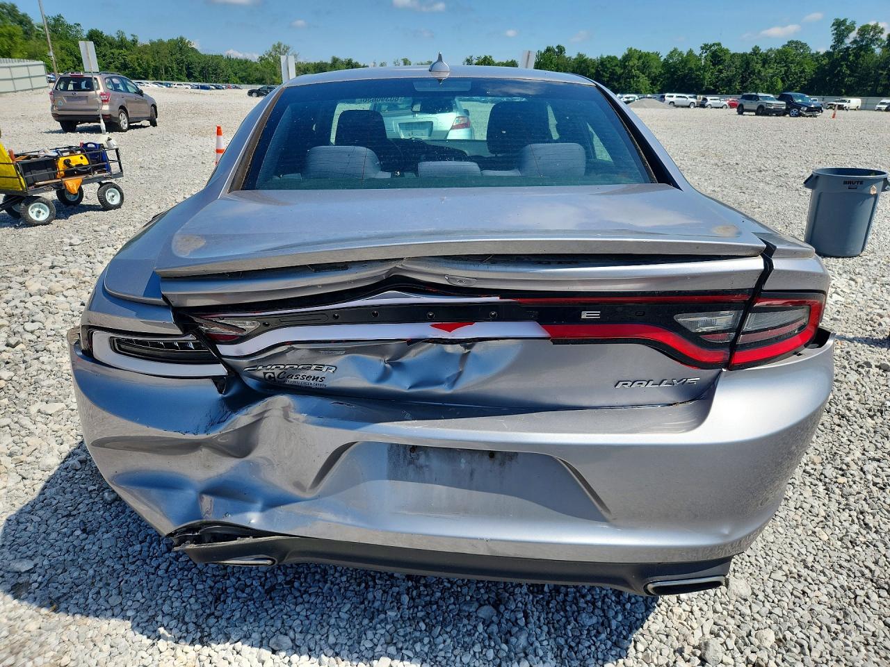 2015 Dodge Charger Серебряный vin: 2C3CDXHGXFH916317