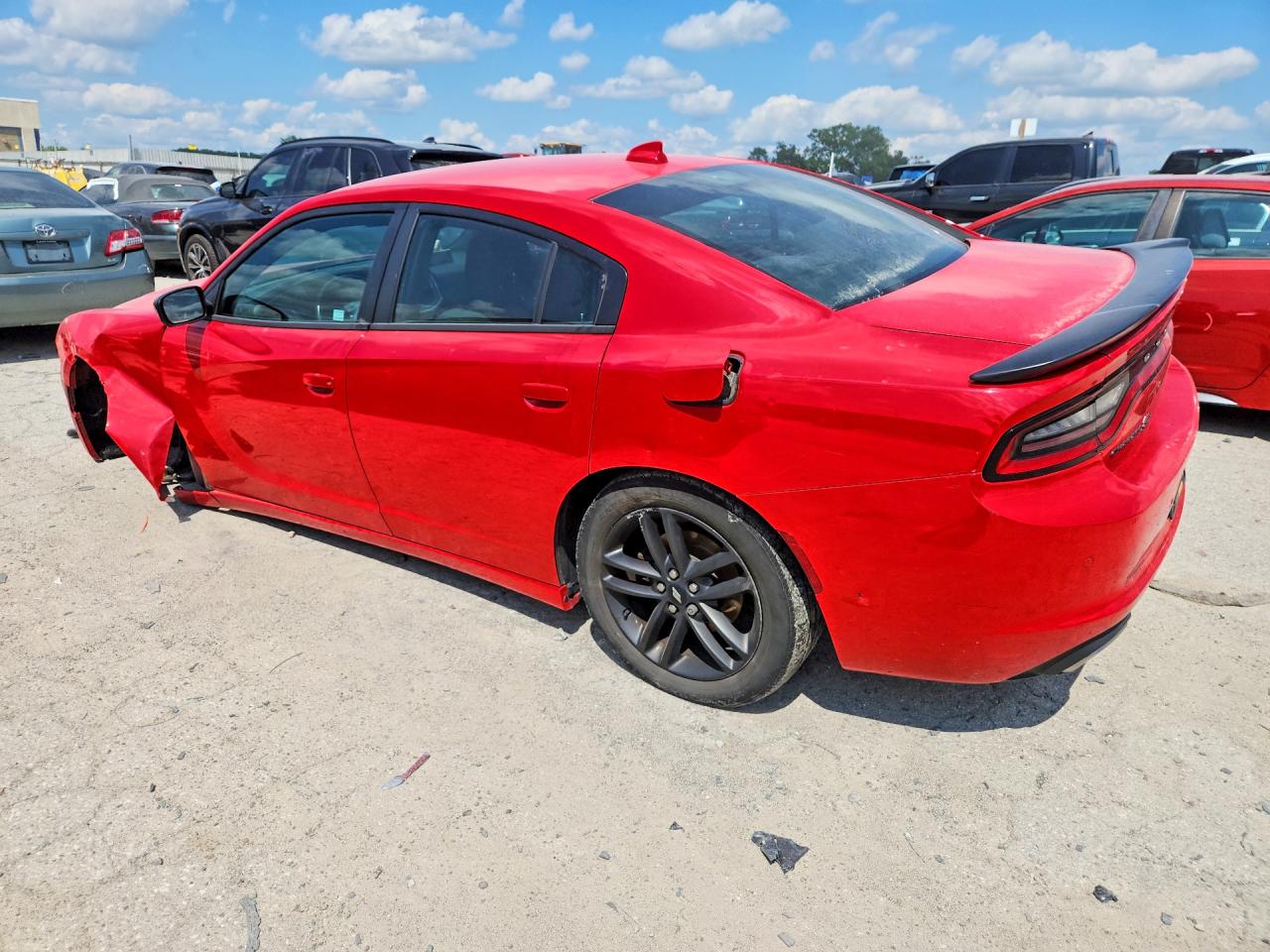 2019 Dodge Charger Sxt Red vin: 2C3CDXJG1KH743405