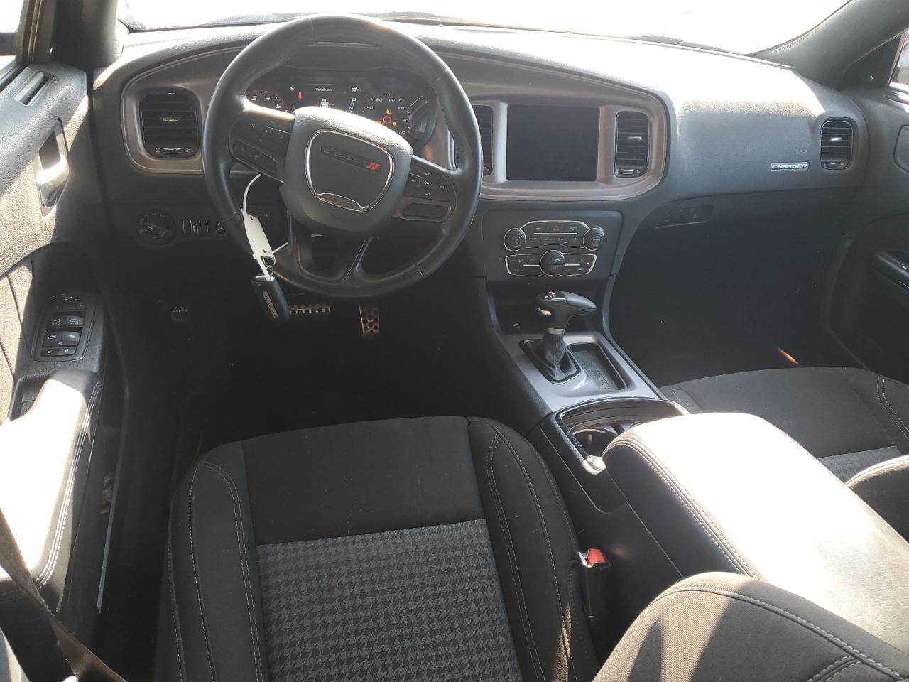 2023 Dodge Charger Sxt Burgundy vin: 2C3CDXJG2PH705897