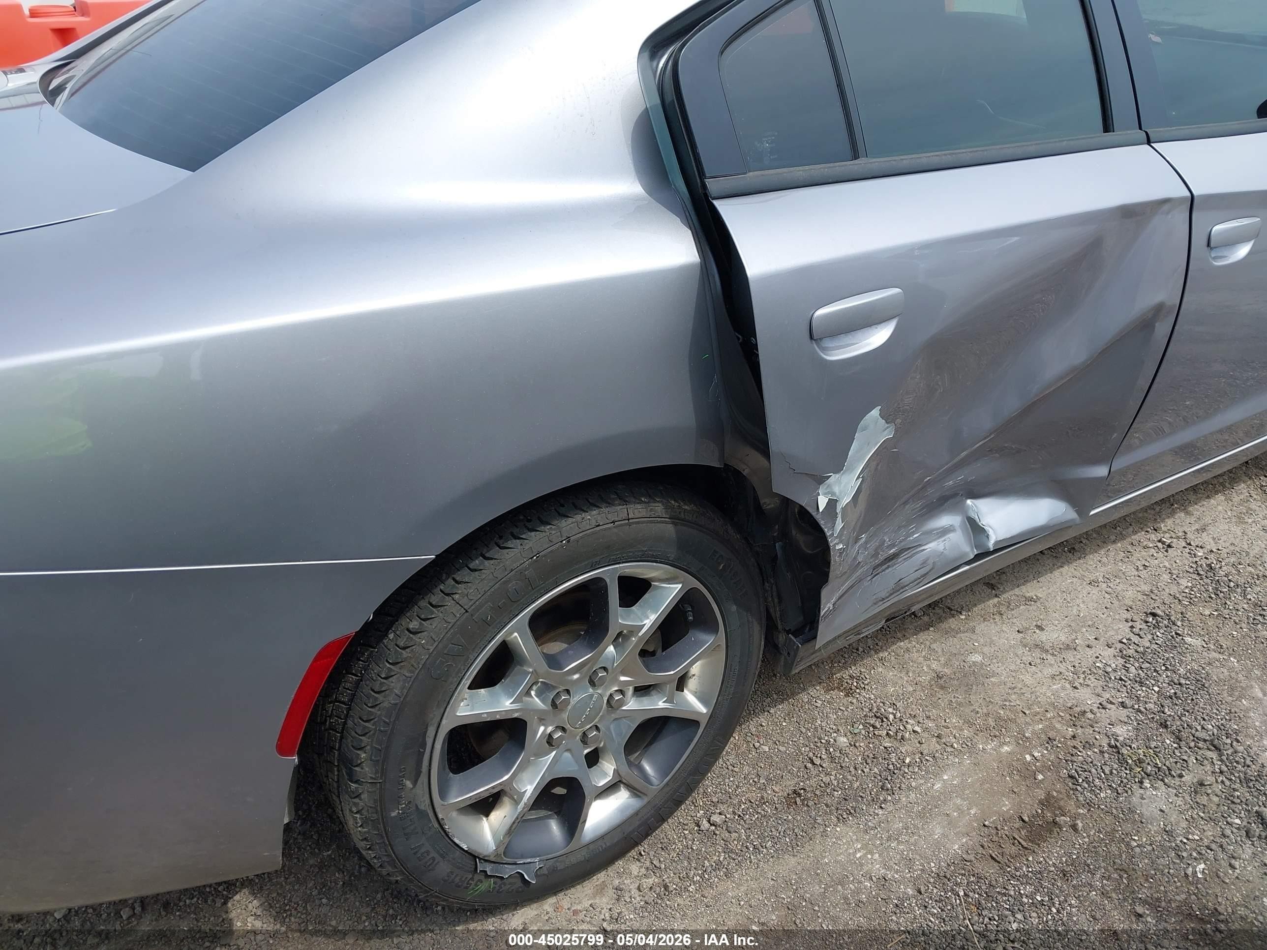 2016 Dodge Charger Sxt Silver vin: 2C3CDXJG9GH252040