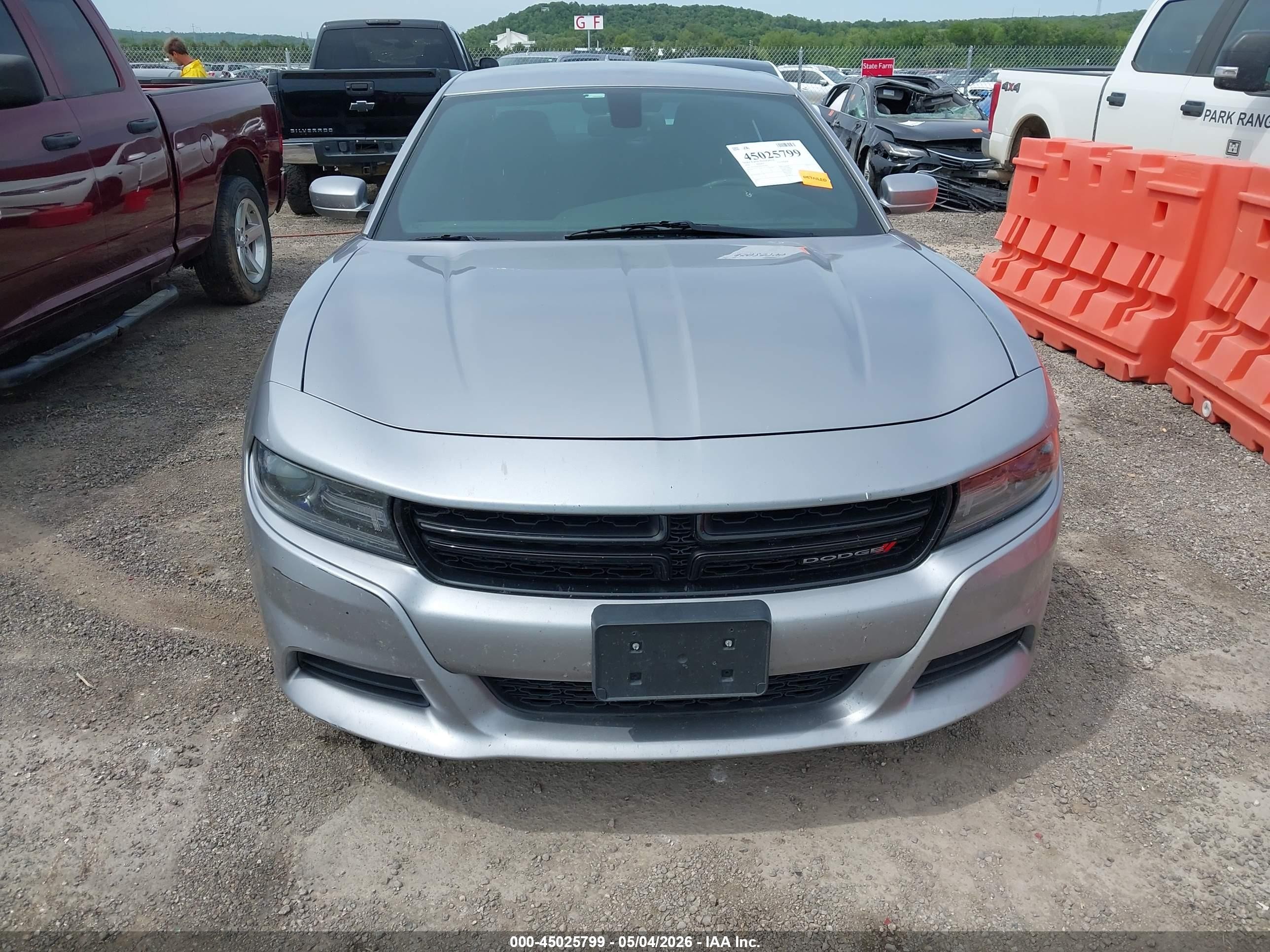 2016 Dodge Charger Sxt Silver vin: 2C3CDXJG9GH252040