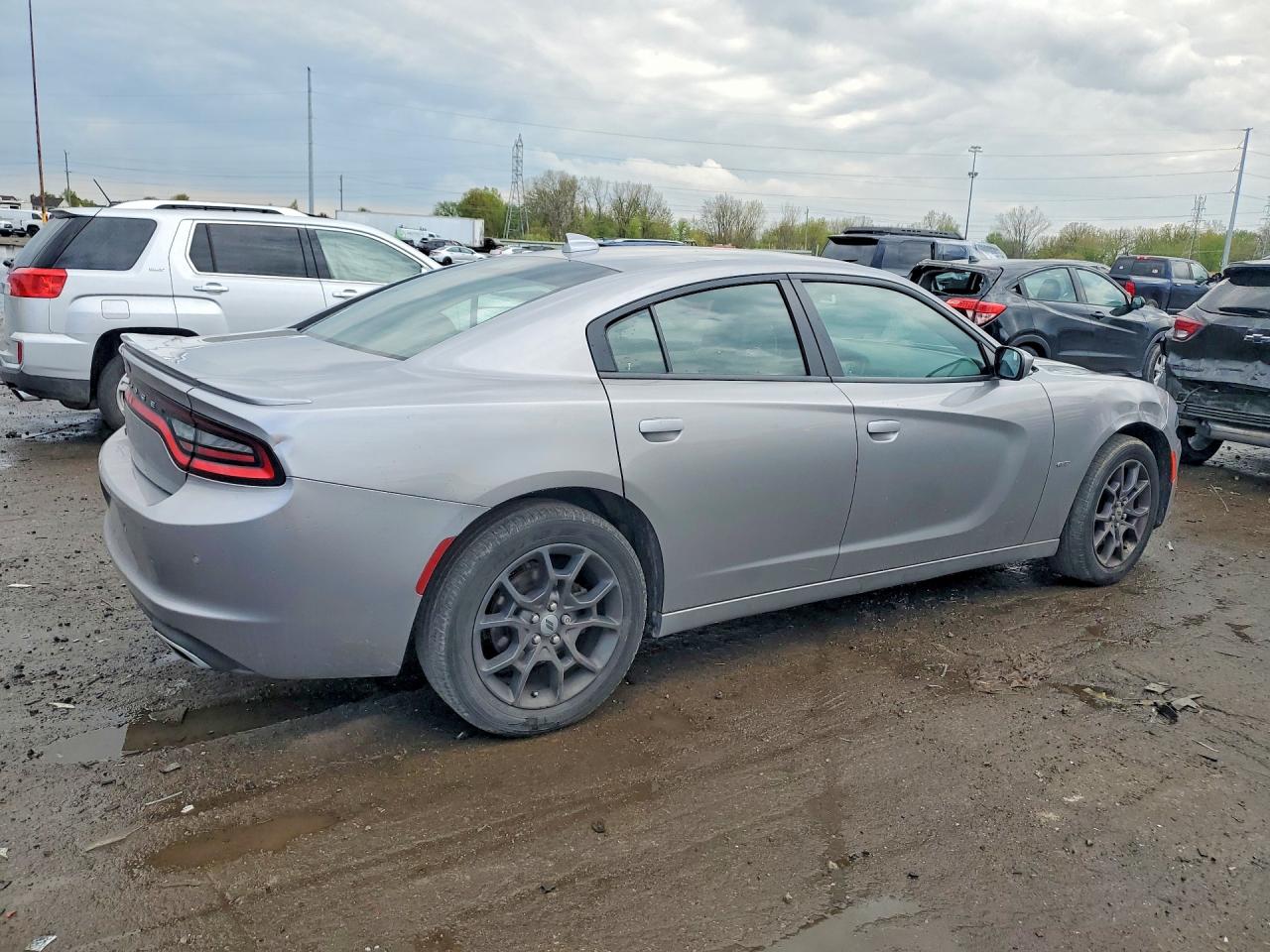 2018 Dodge Charger Gt Silver vin: 2C3CDXJG9JH189545