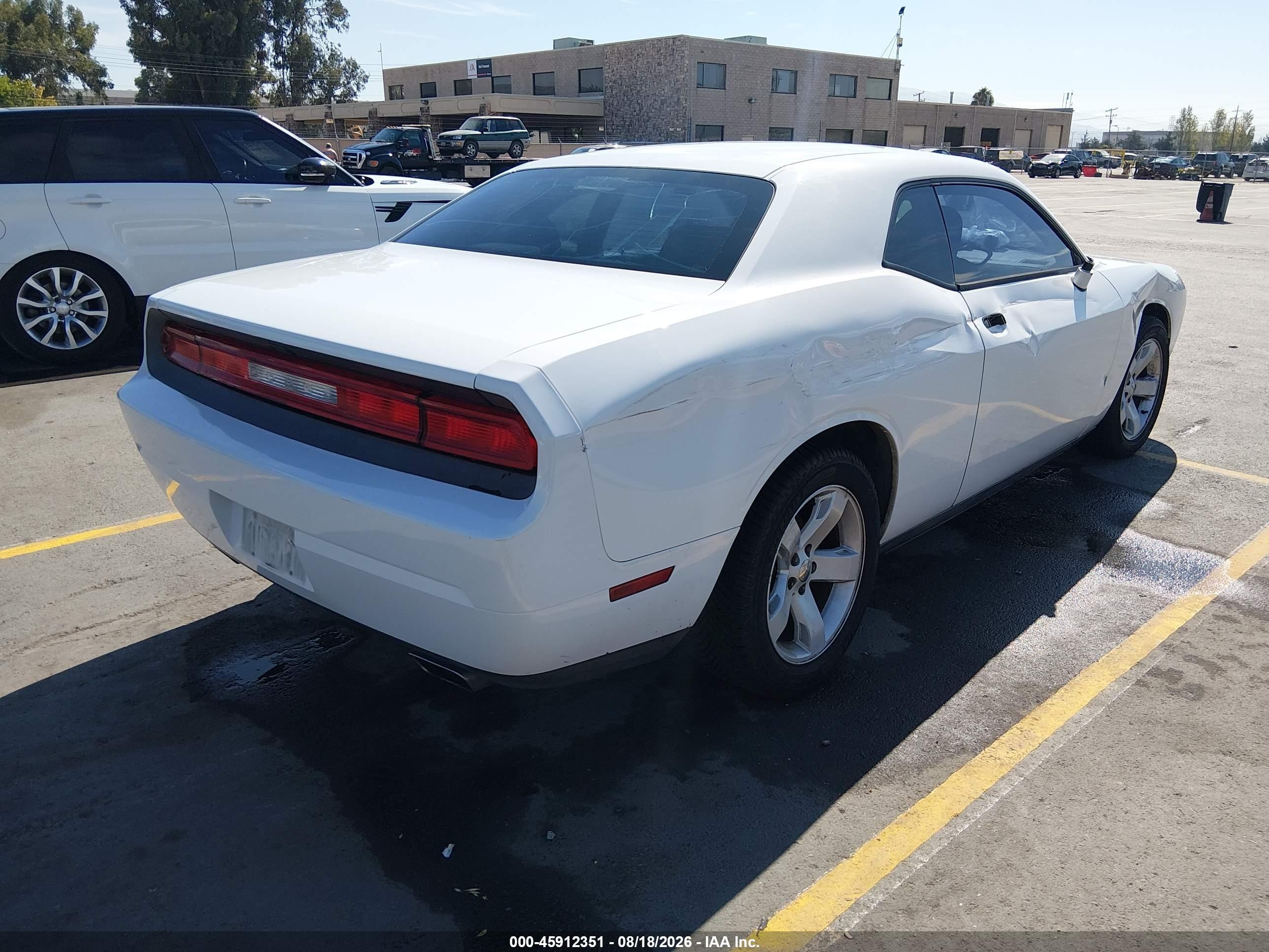 2012 Dodge Challenger Sxt Белый vin: 2C3CDYAG0CH258745