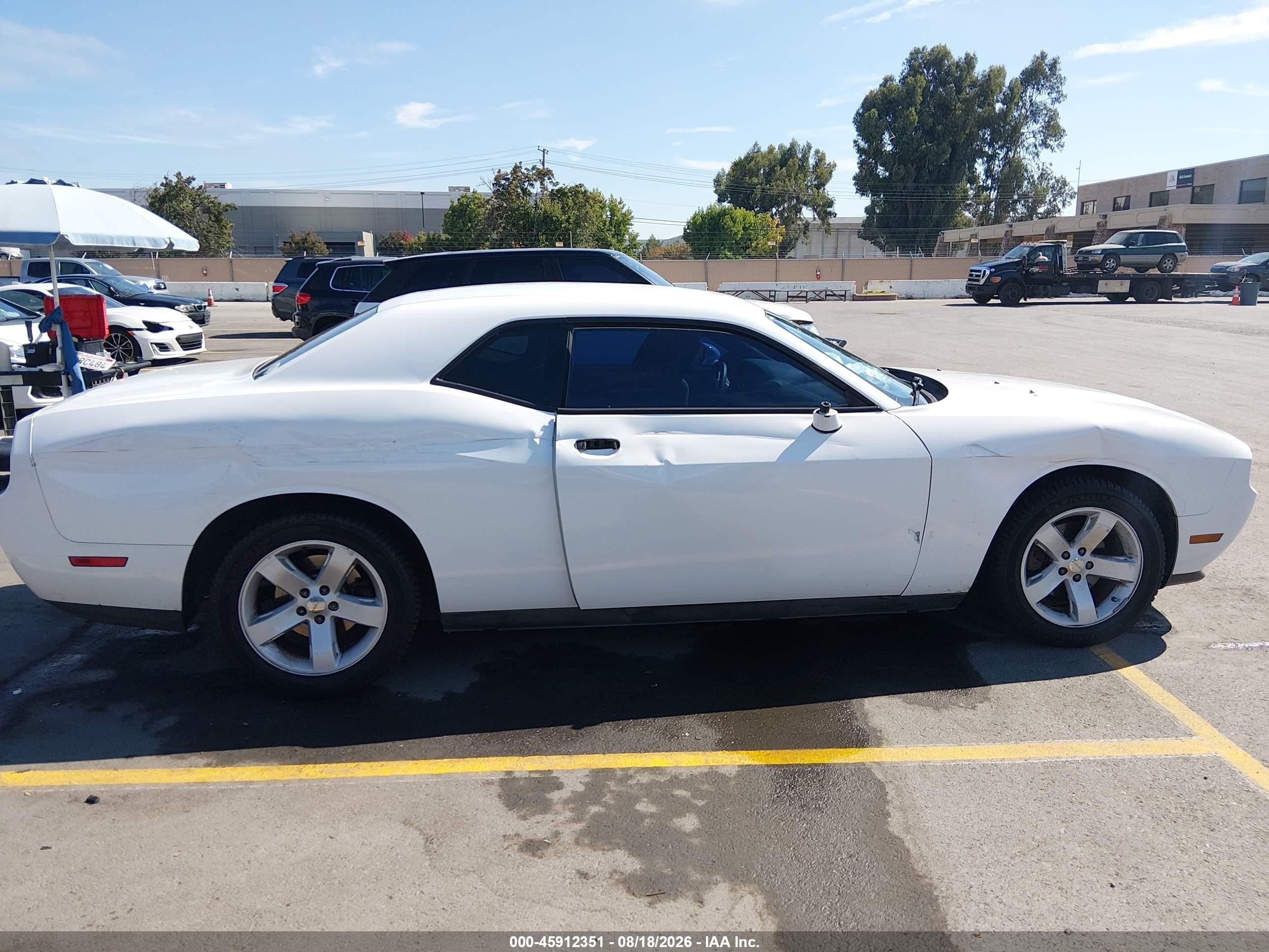 2012 Dodge Challenger Sxt Белый vin: 2C3CDYAG0CH258745