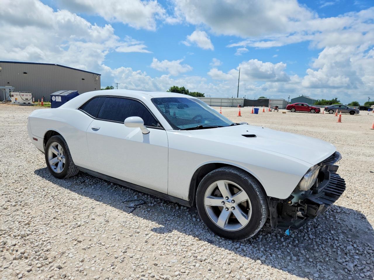 2013 Dodge Challenger Sxt White vin: 2C3CDYAG0DH552065