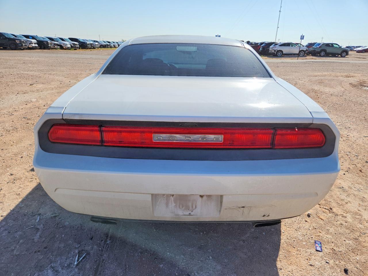 2013 Dodge Challenger Sxt White vin: 2C3CDYAG0DH692214