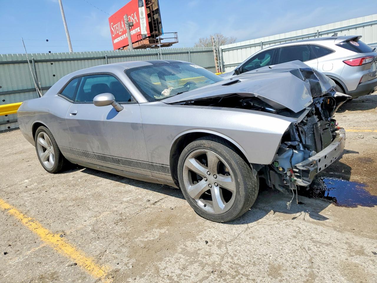 2014 Dodge Challenger Sxt Silver vin: 2C3CDYAG0EH212125