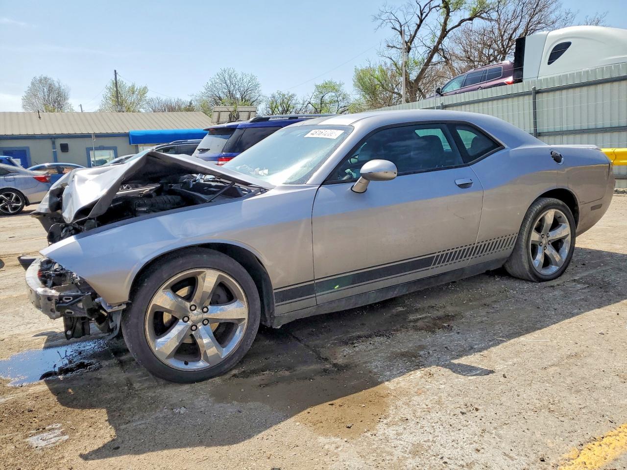 2014 Dodge Challenger Sxt Silver vin: 2C3CDYAG0EH212125