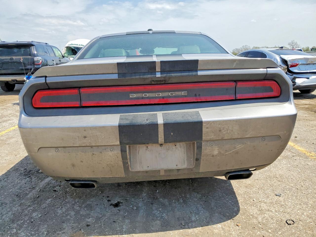 2014 Dodge Challenger Sxt Silver vin: 2C3CDYAG0EH212125