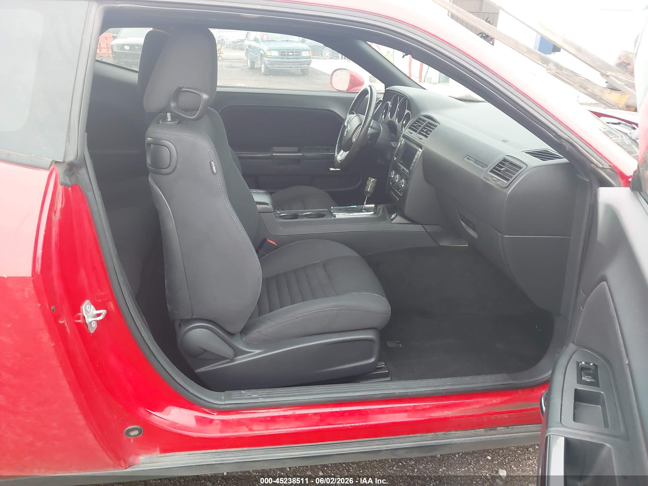 2014 Dodge Challenger Sxt Красный vin: 2C3CDYAG0EH286001