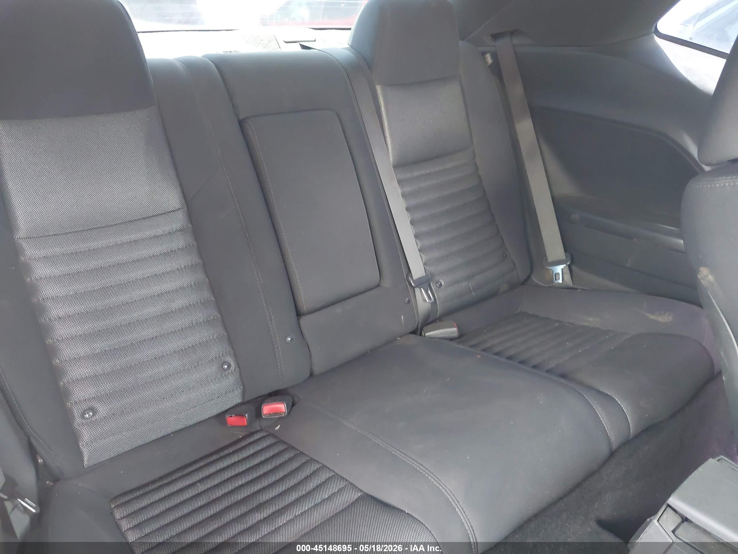 2014 Dodge Challenger Sxt Silver vin: 2C3CDYAG0EH313942