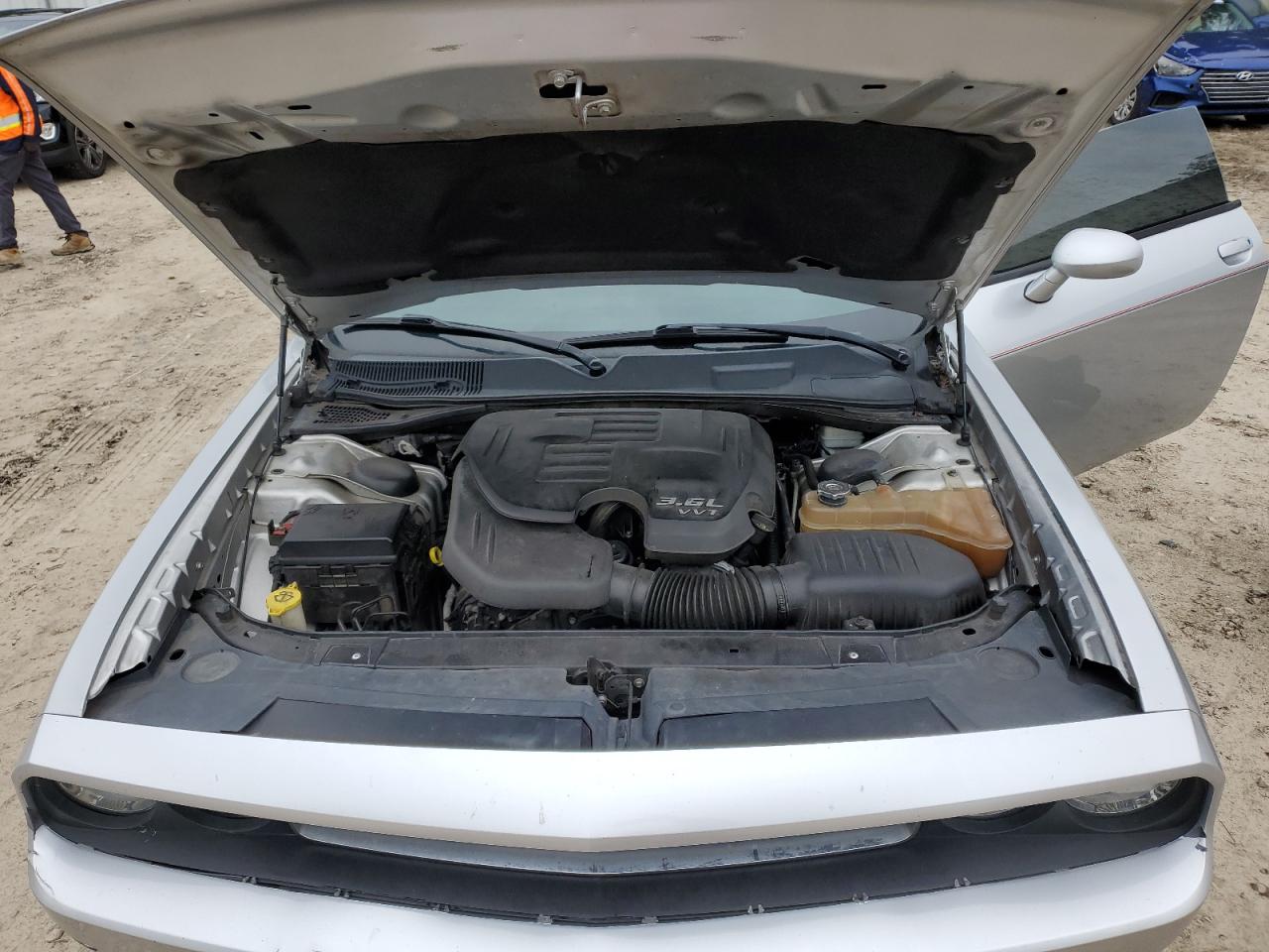 2012 Dodge Challenger Sxt Silver vin: 2C3CDYAG1CH236625