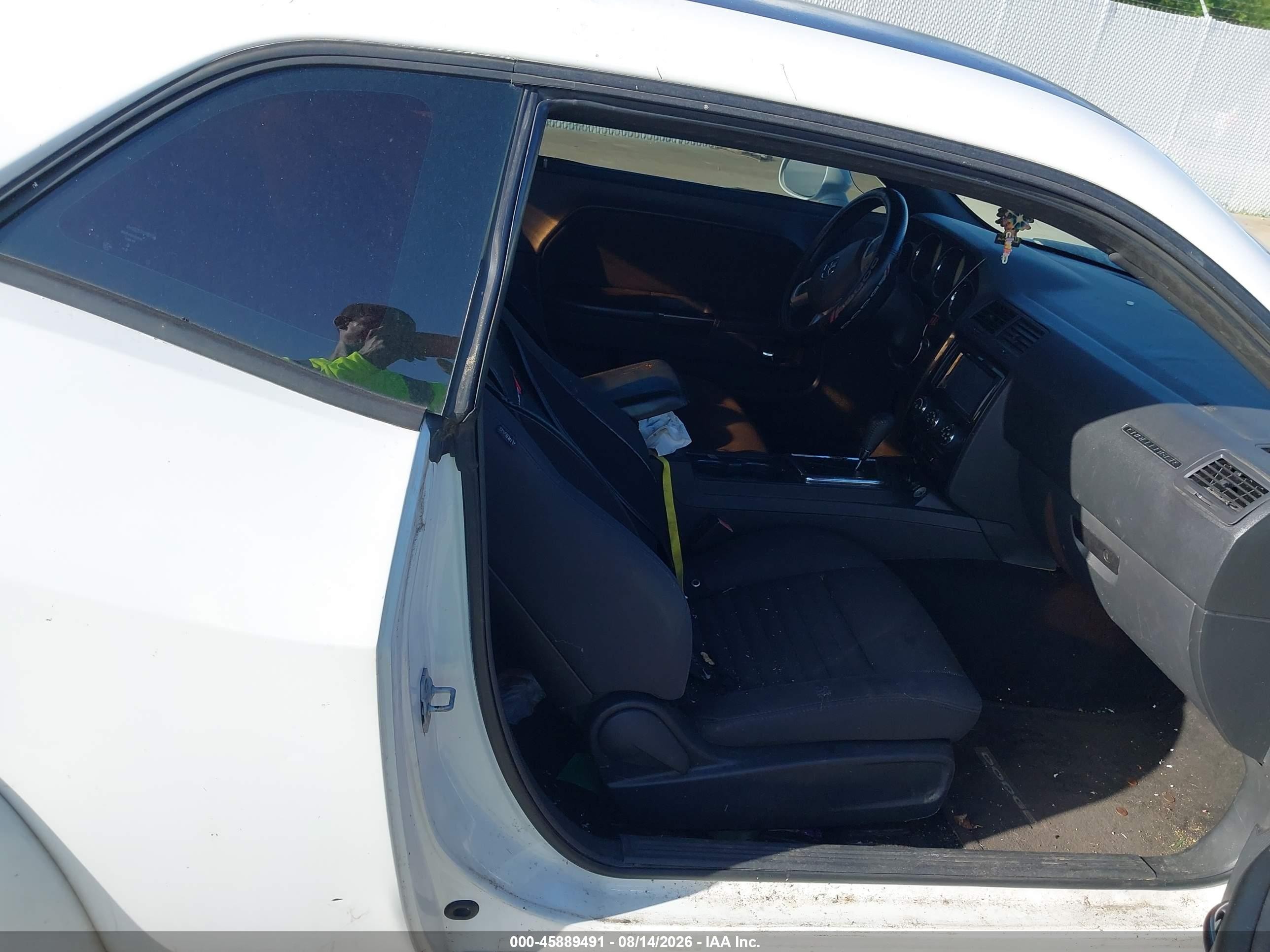 2013 Dodge Challenger Sxt White vin: 2C3CDYAG1DH501318