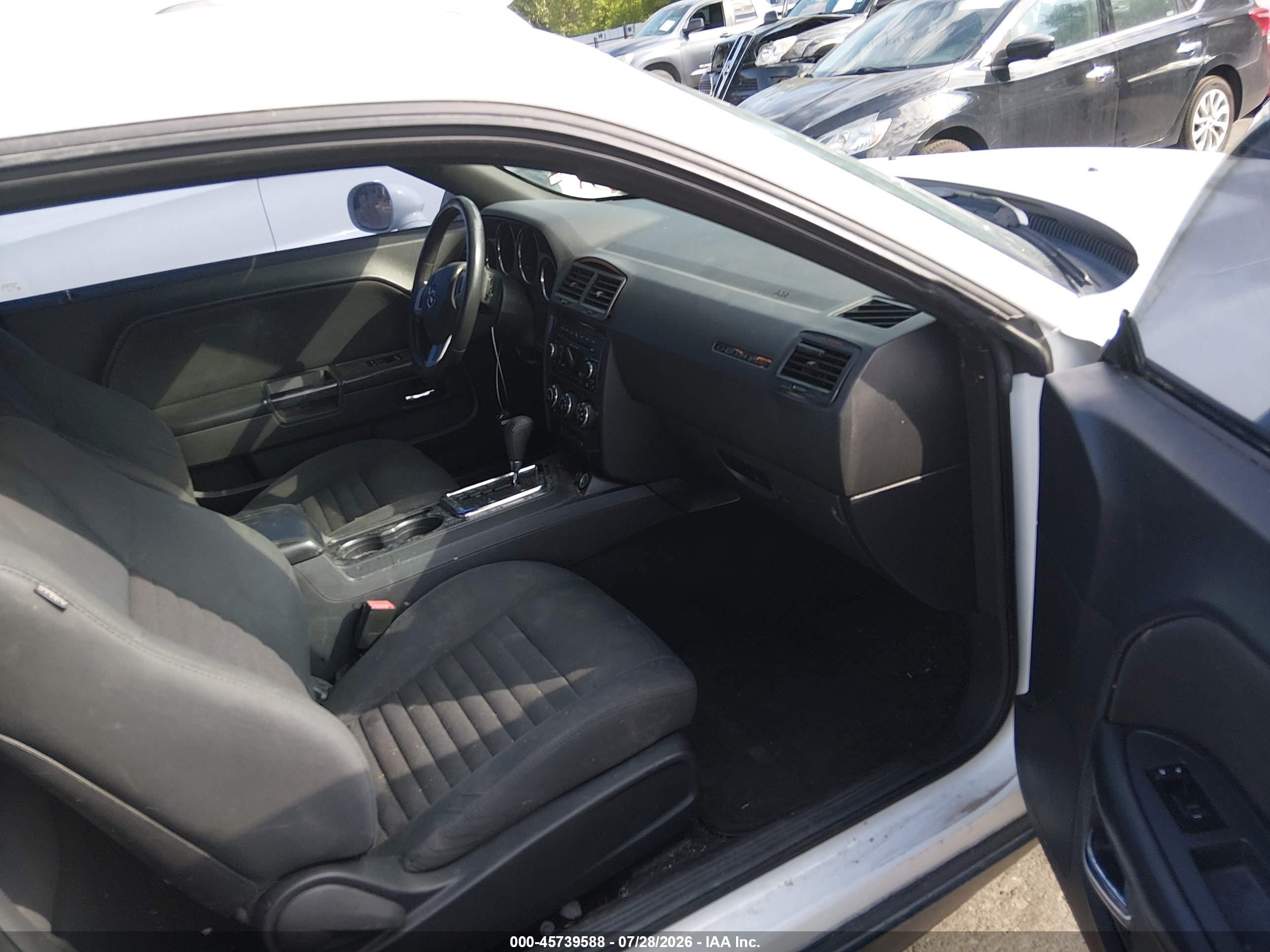 2013 Dodge Challenger Sxt White vin: 2C3CDYAG1DH511878