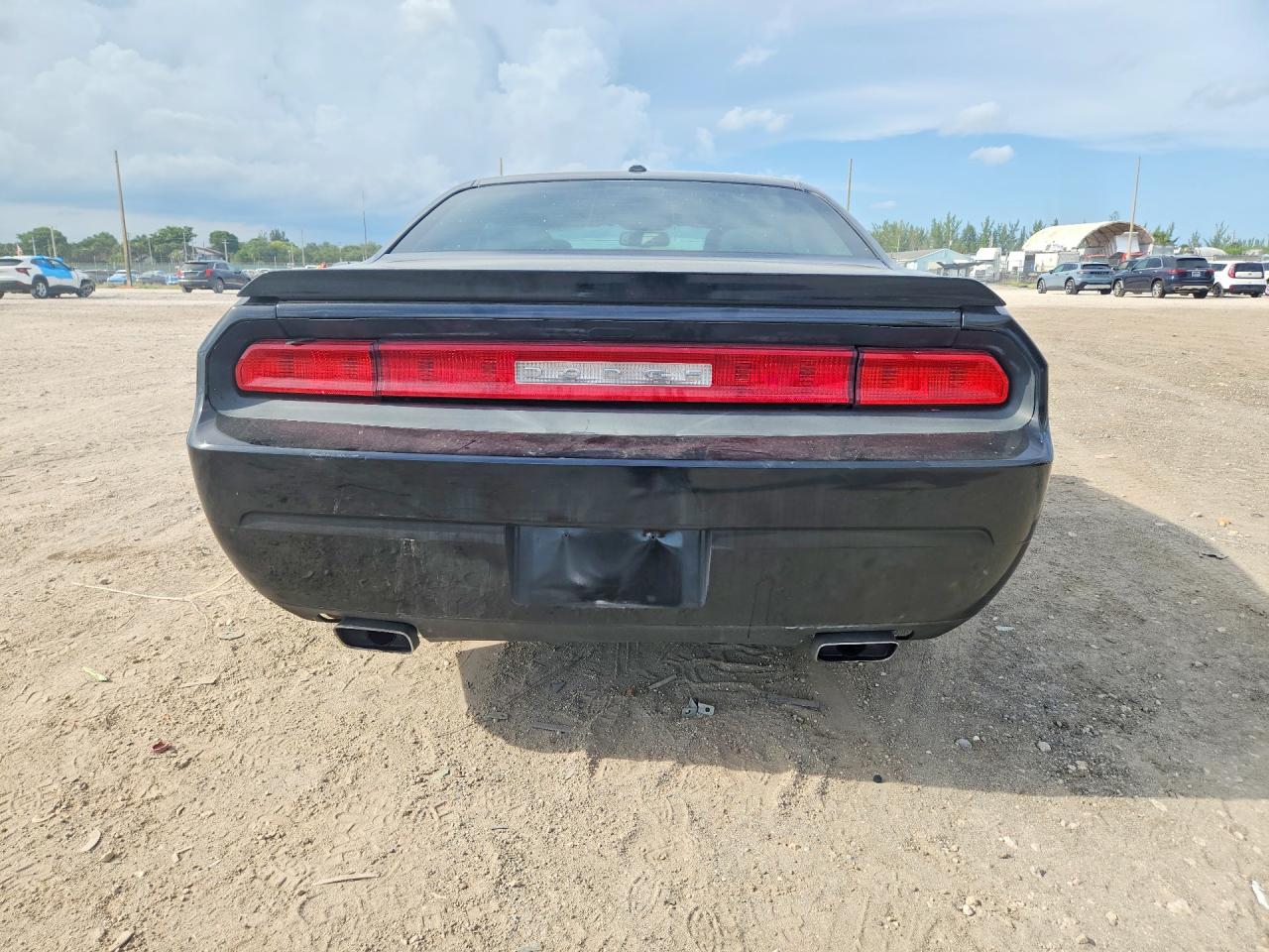 2013 Dodge Challenger Sxt Black vin: 2C3CDYAG1DH610684