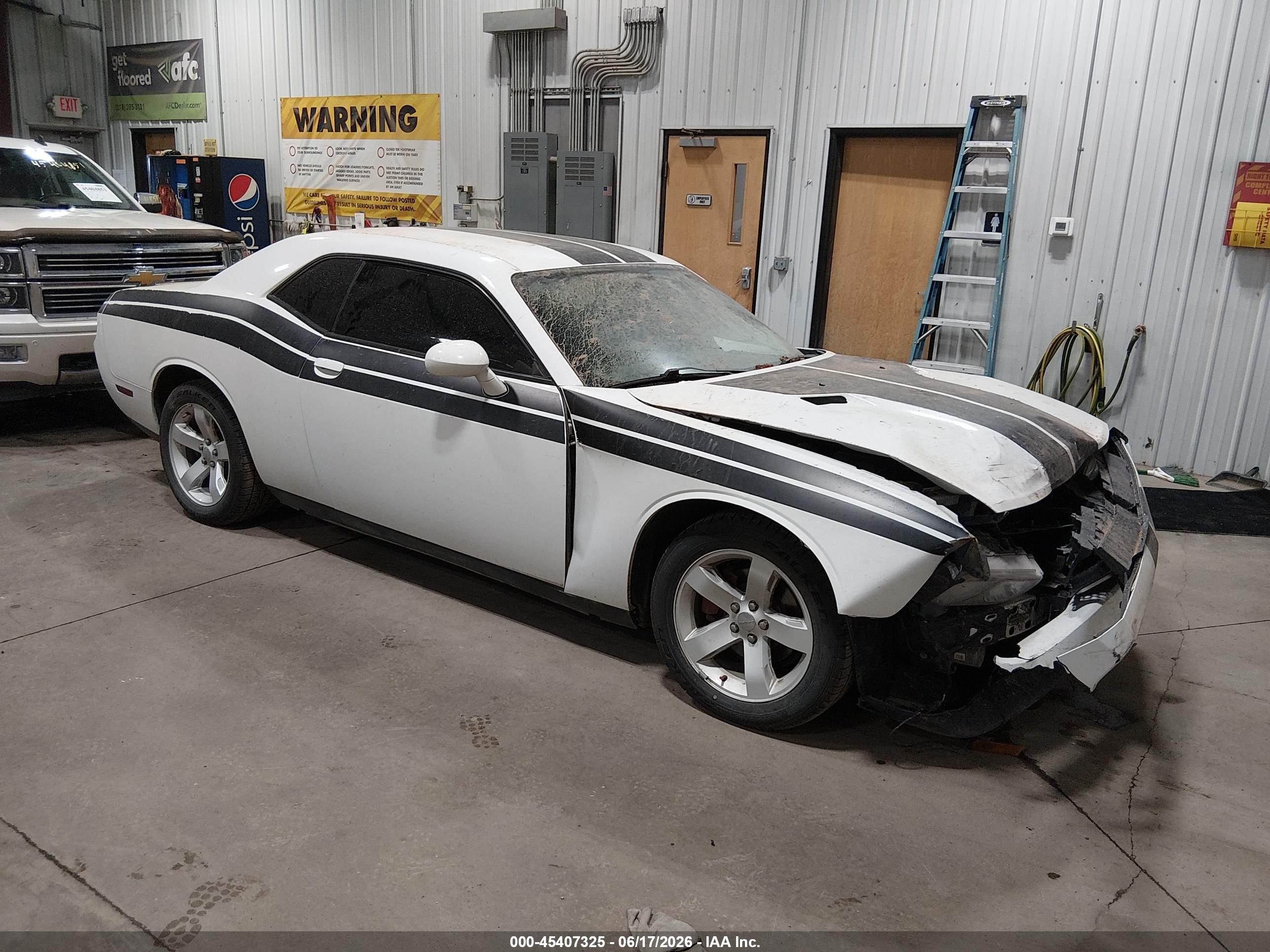 2013 Dodge Challenger Sxt White vin: 2C3CDYAG1DH648853