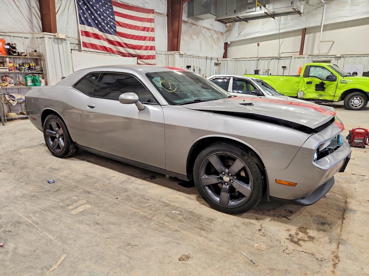 2013 Dodge Challenger Sxt Серебряный vin: 2C3CDYAG1DH670979