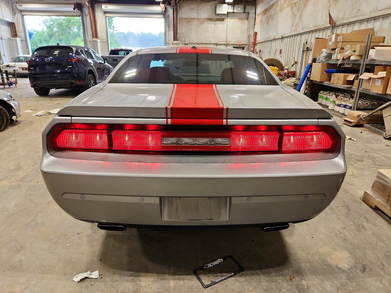2013 Dodge Challenger Sxt Серебряный vin: 2C3CDYAG1DH670979