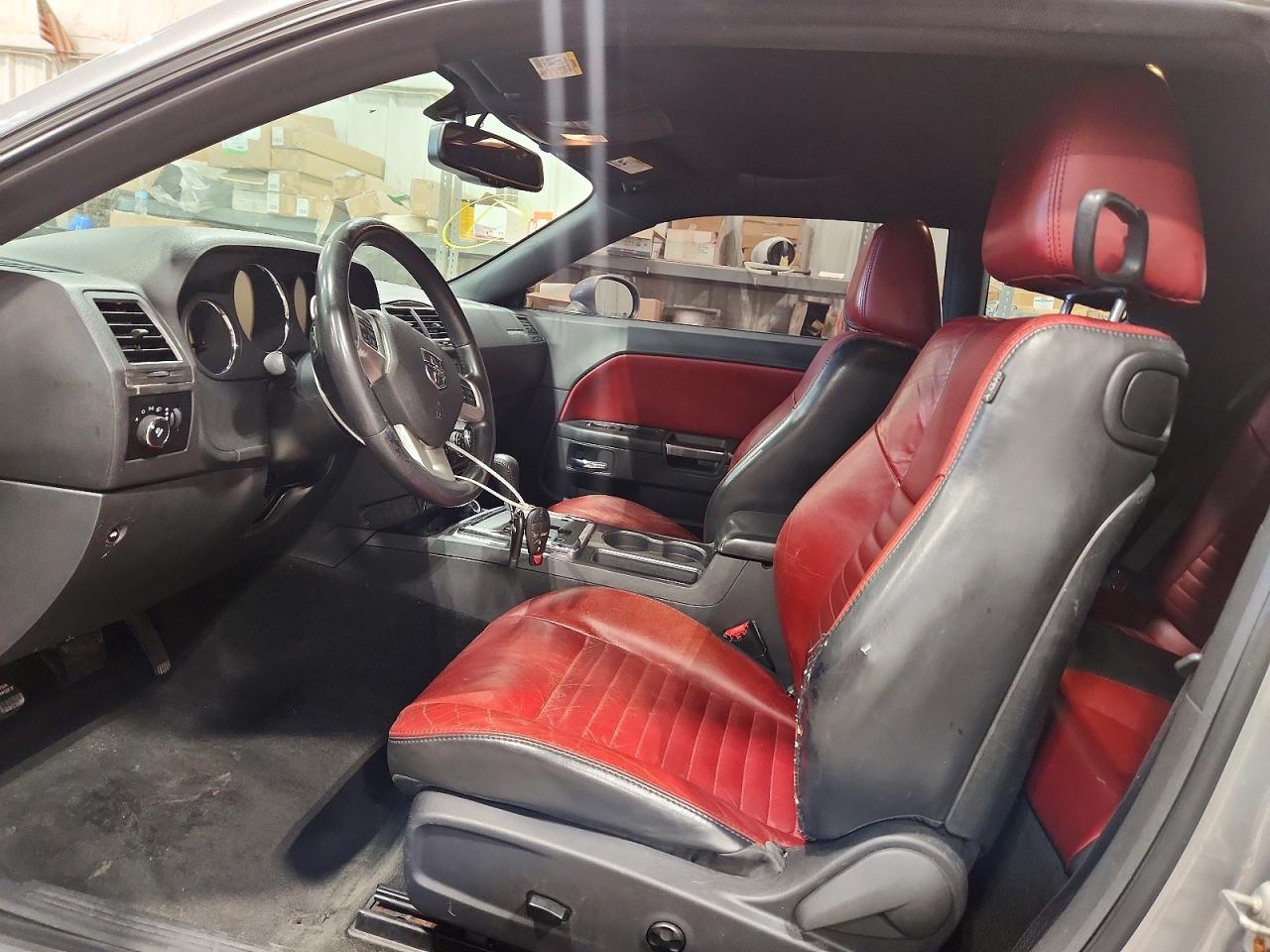 2013 Dodge Challenger Sxt Серебряный vin: 2C3CDYAG1DH670979