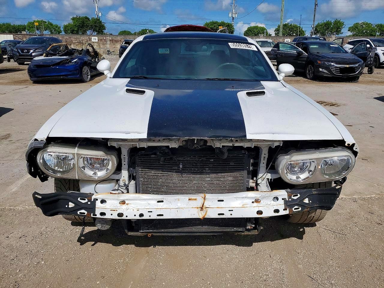 2014 Dodge Challenger Sxt White vin: 2C3CDYAG1EH149567