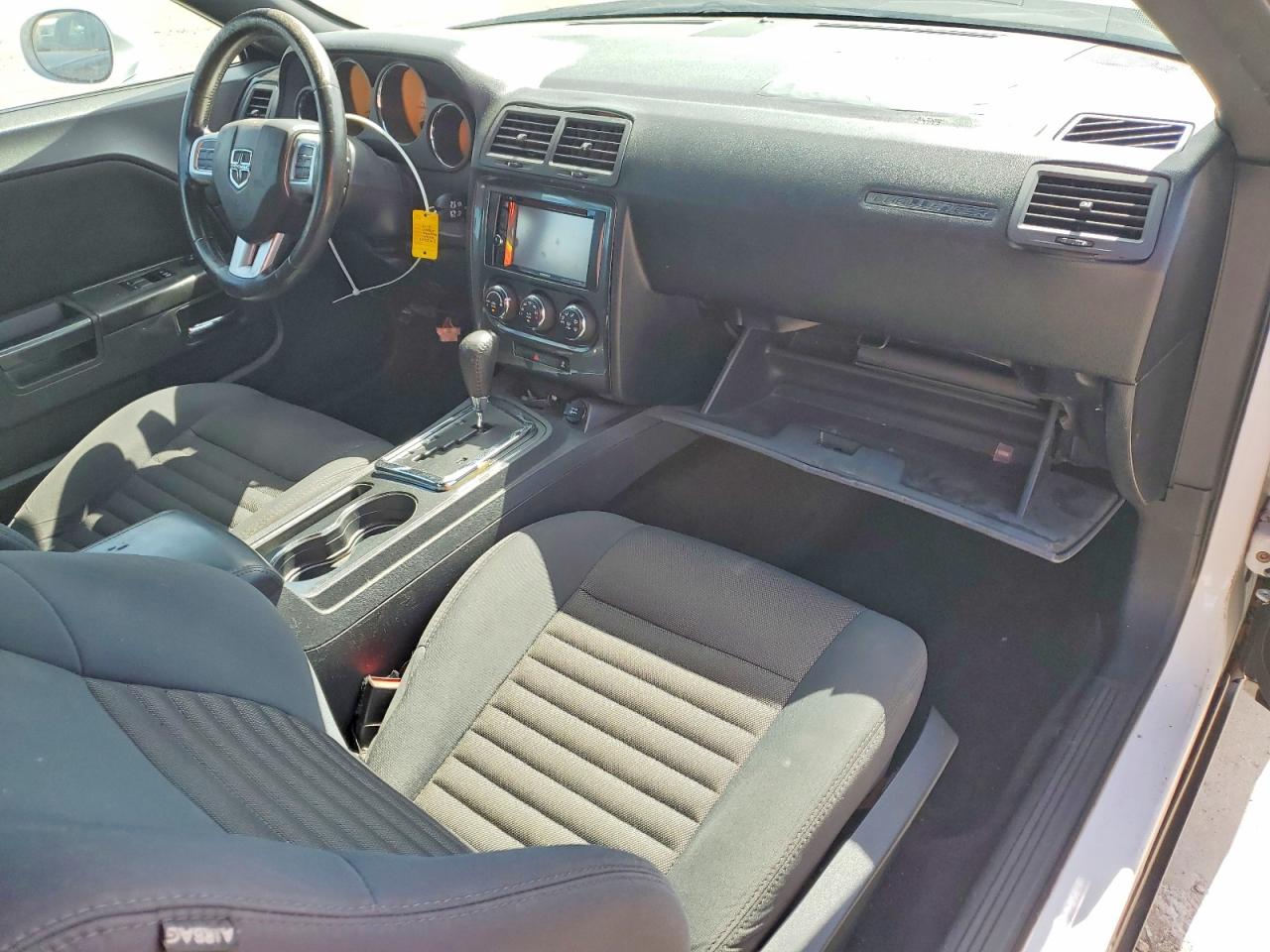 2014 Dodge Challenger Sxt White vin: 2C3CDYAG1EH149567