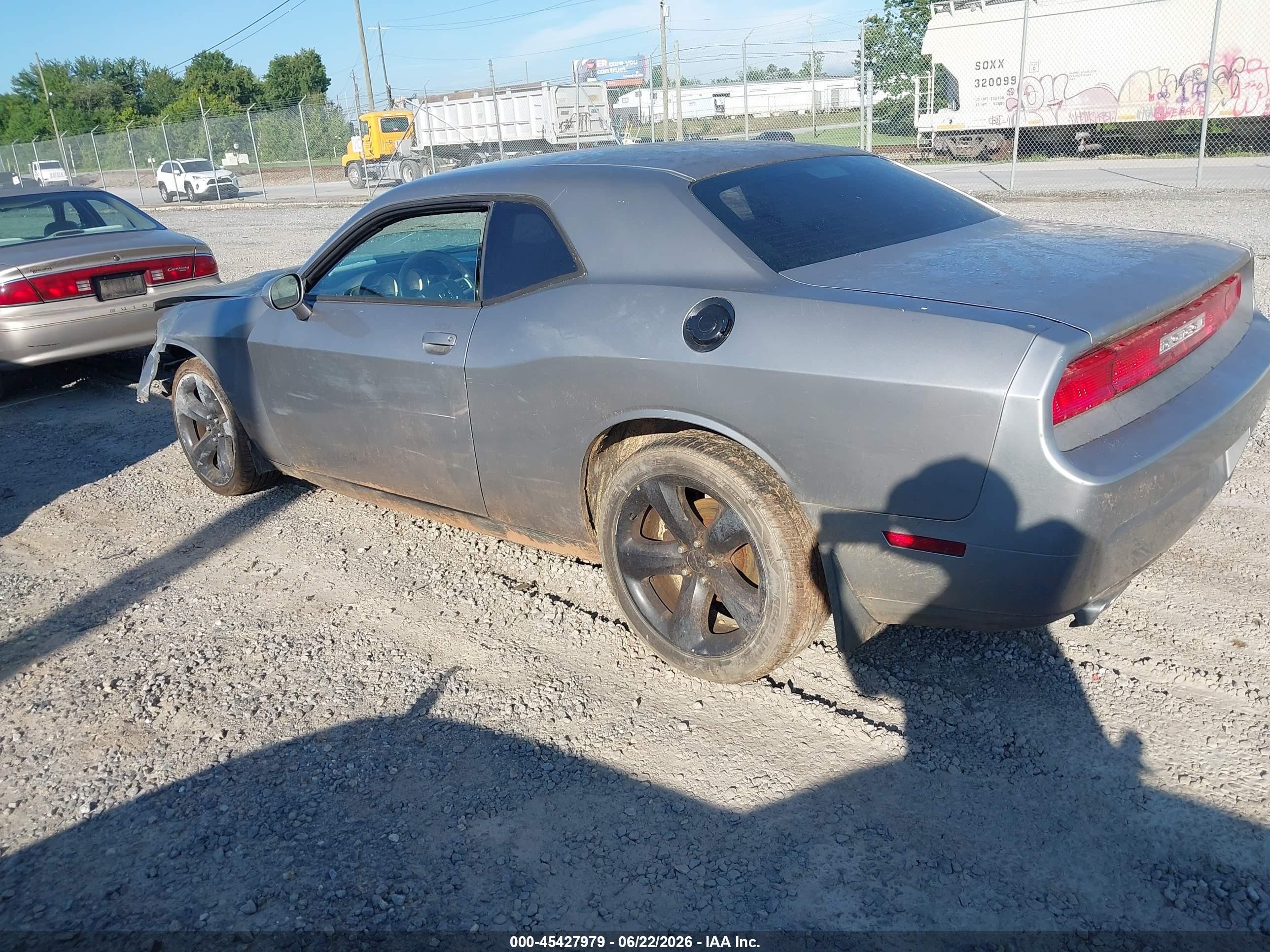 2014 Dodge Challenger Sxt Silver vin: 2C3CDYAG1EH153540