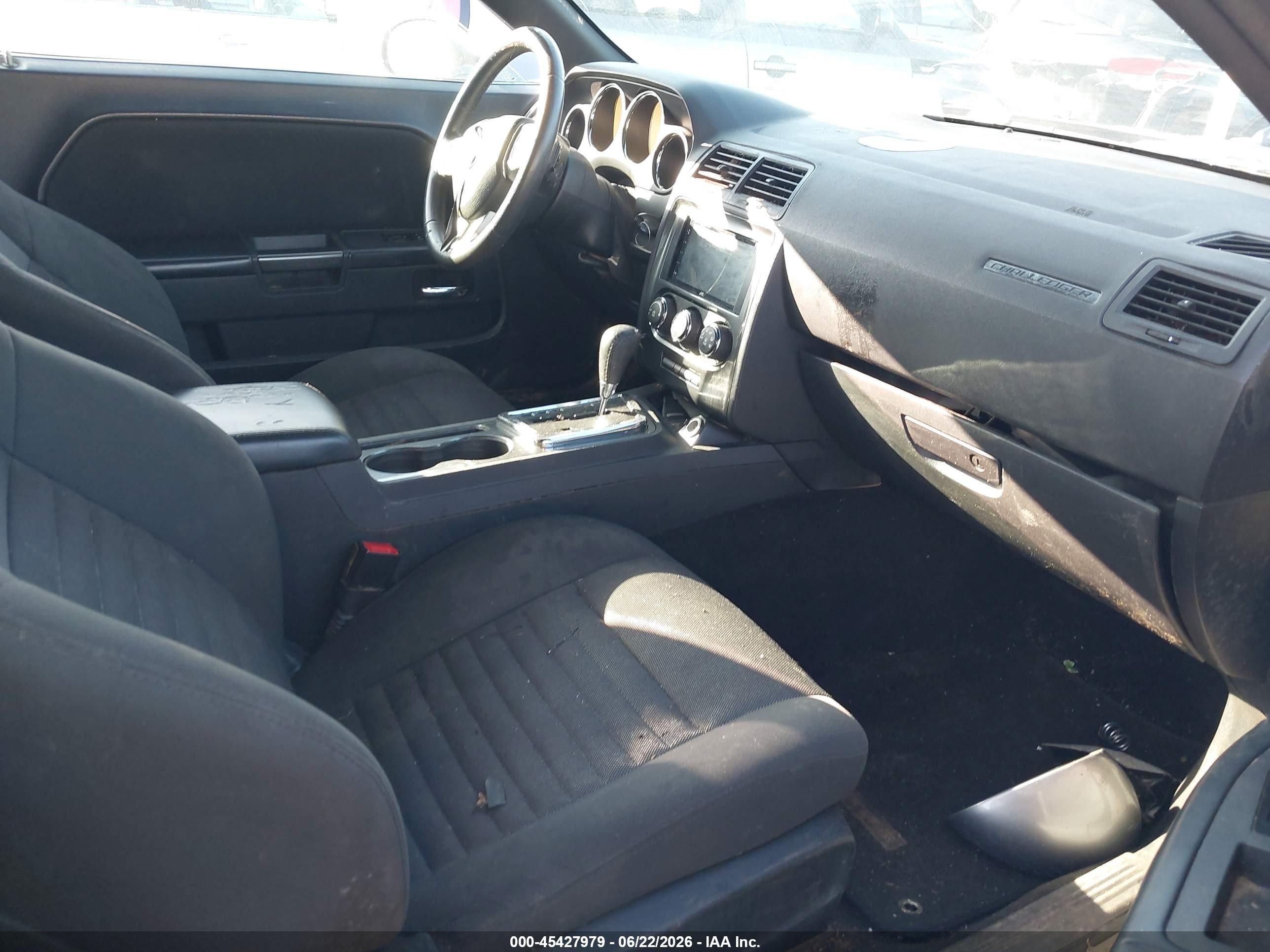 2014 Dodge Challenger Sxt Silver vin: 2C3CDYAG1EH153540