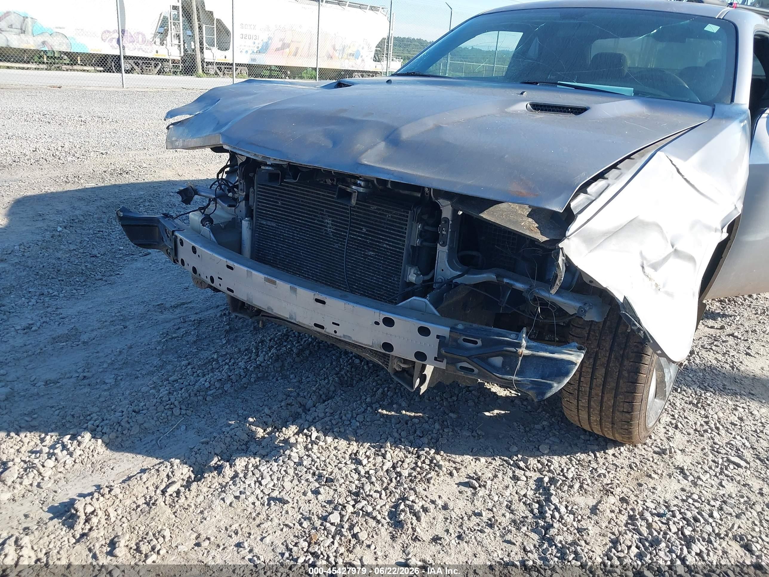 2014 Dodge Challenger Sxt Silver vin: 2C3CDYAG1EH153540