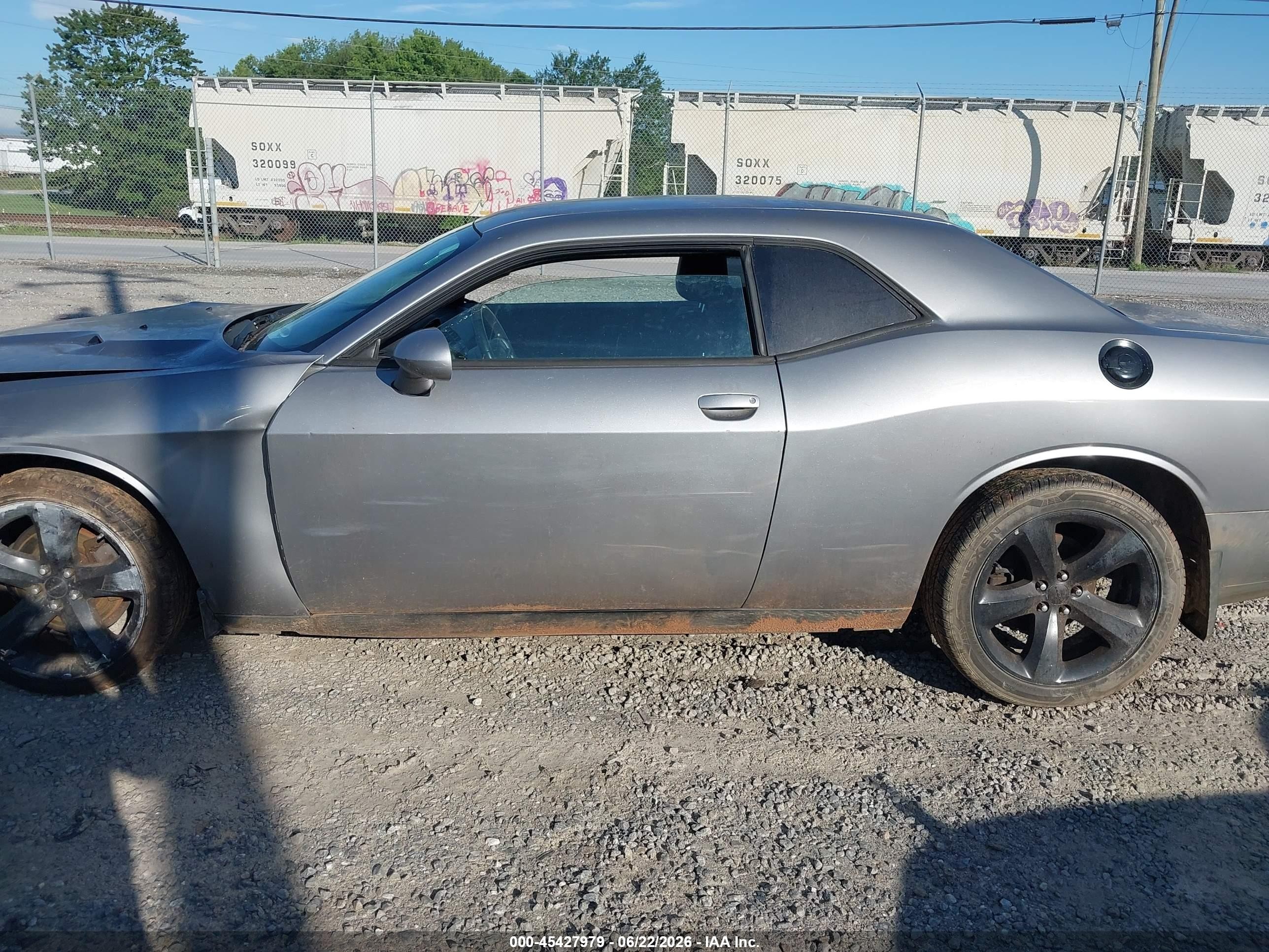 2014 Dodge Challenger Sxt Silver vin: 2C3CDYAG1EH153540