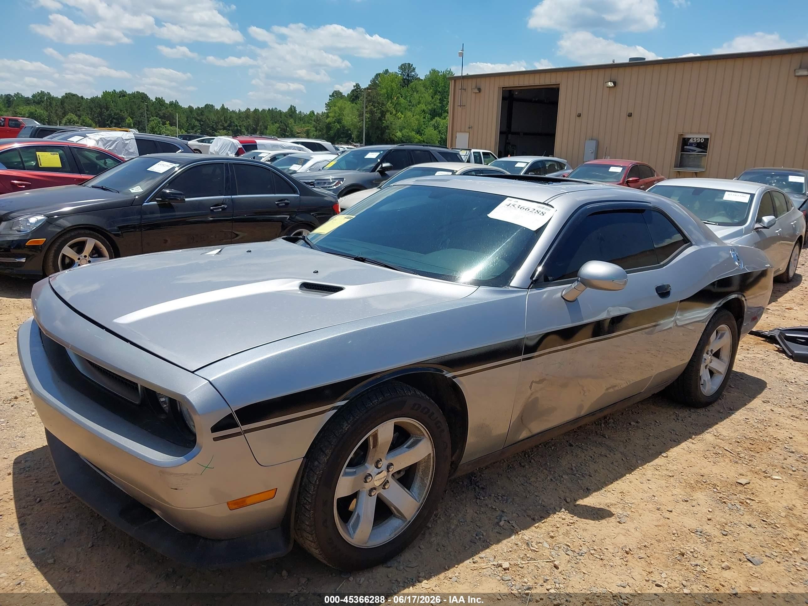 2014 Dodge Challenger Sxt Silver vin: 2C3CDYAG1EH177014