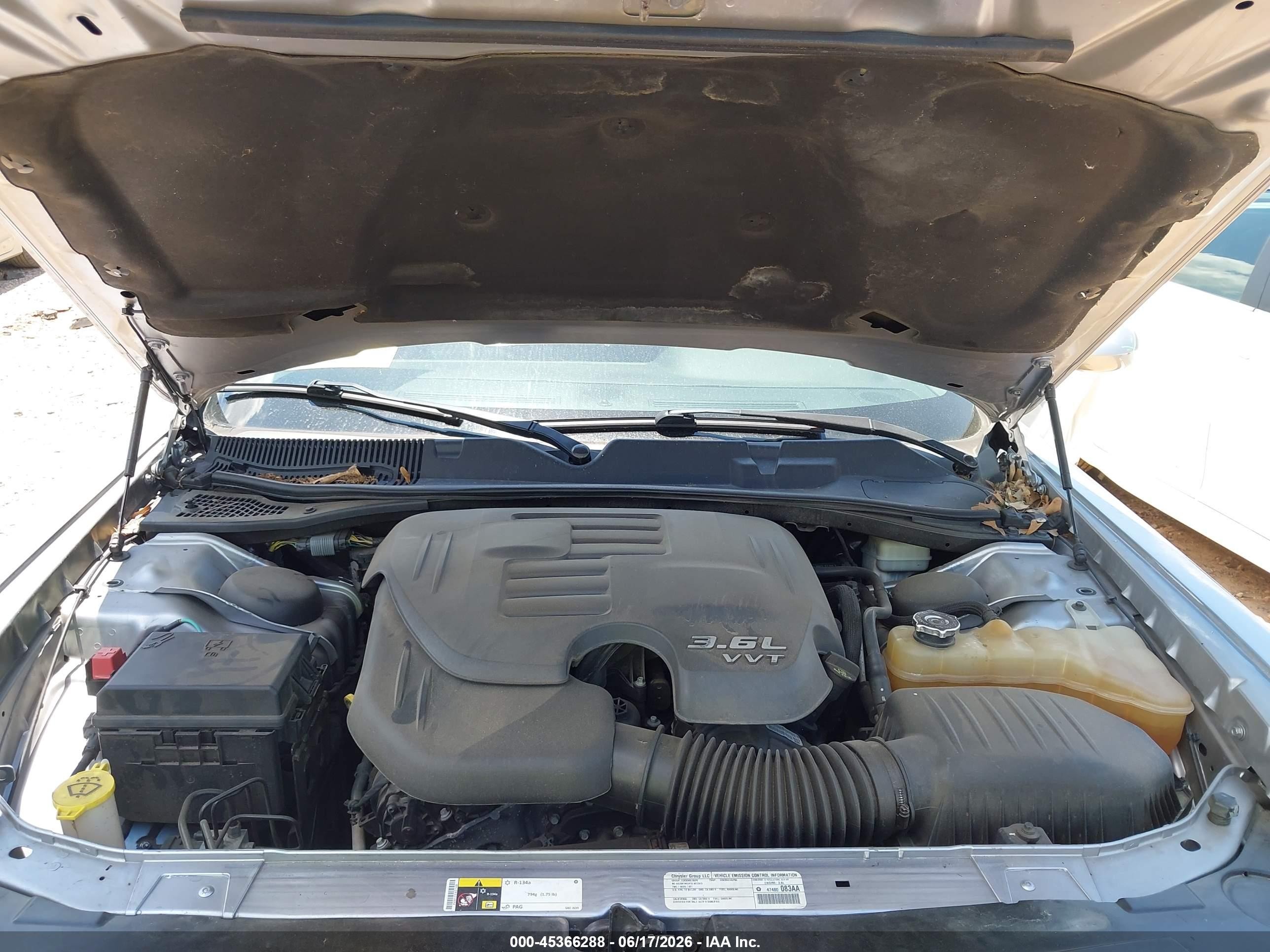 2014 Dodge Challenger Sxt Silver vin: 2C3CDYAG1EH177014