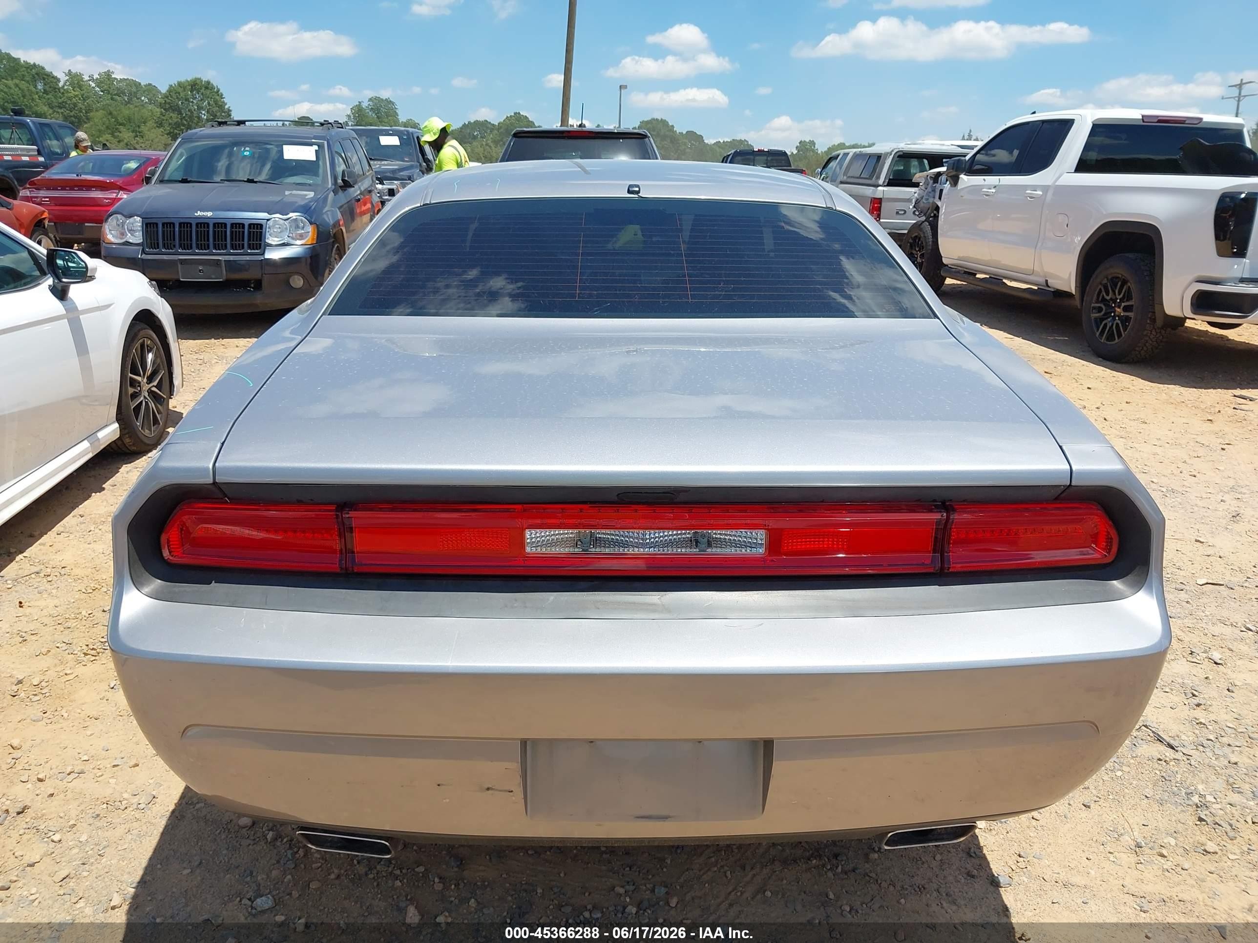 2014 Dodge Challenger Sxt Silver vin: 2C3CDYAG1EH177014